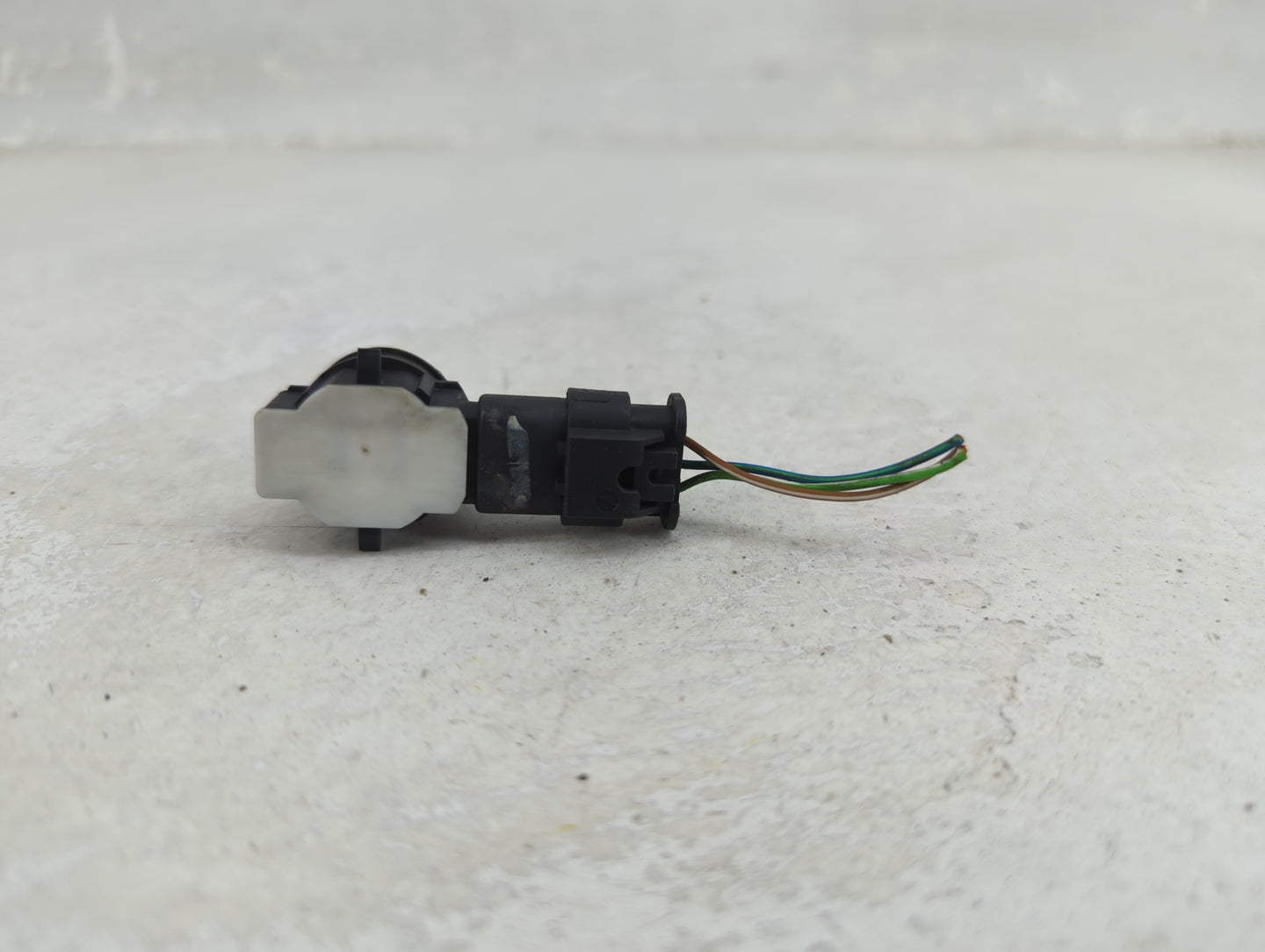 2016 Bmw 428i Front Park Assist Sensor Black 1456379 - Oemusedautoparts1.com