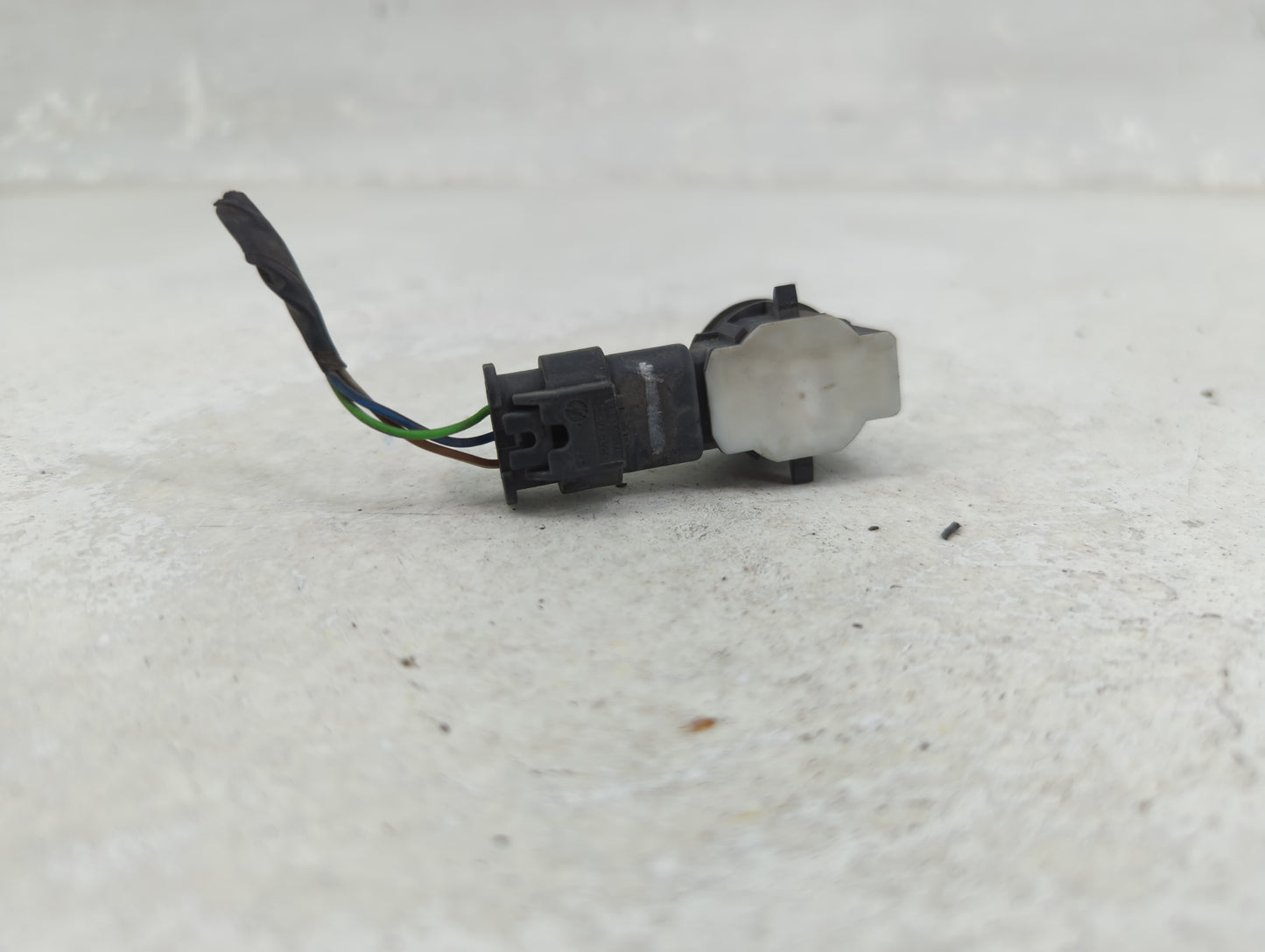 2016 Bmw 428i Front Park Assist Sensor Black 1456559 - Oemusedautoparts1.com