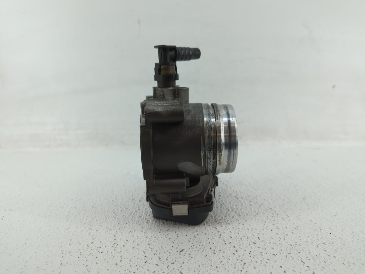 2014-2016 Bmw 428i Throttle Body P/N:1354 7588625-04 1354 7588625-03, 1354 7588625 Fits Fits 2012 2013 2014 2015 2016 2017 2