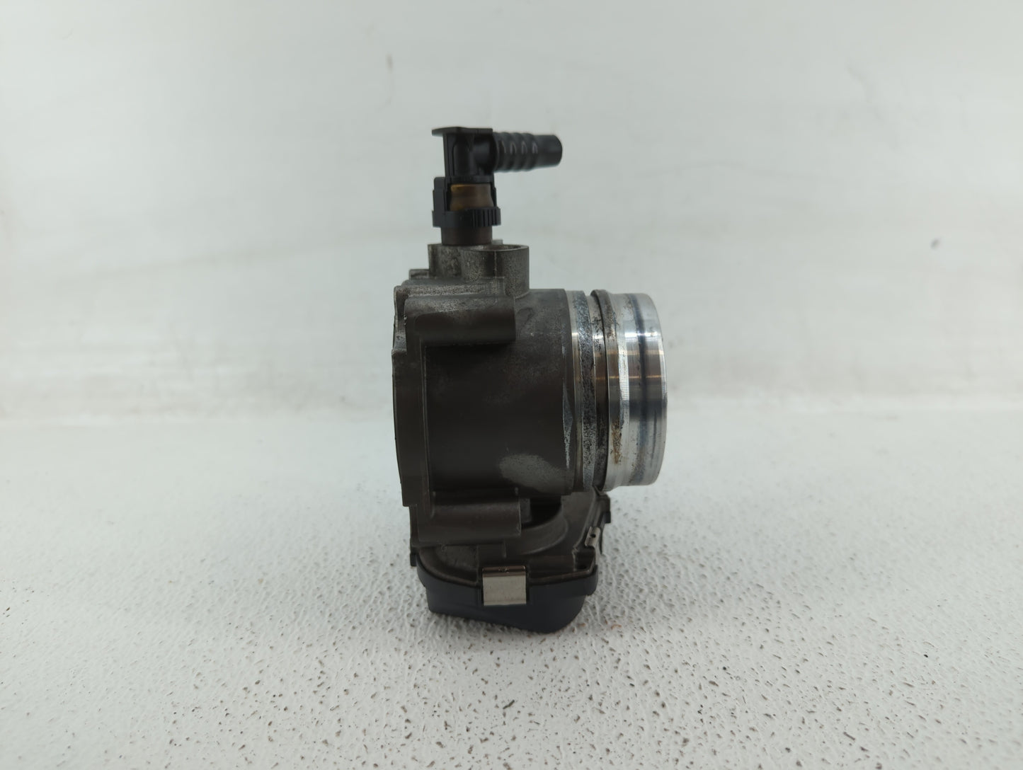 2014-2016 Bmw 428i Throttle Body P/N:1354 7588625-04 1354 7588625-03, 1354 7588625 Fits Fits 2012 2013 2014 2015 2016 2017 2