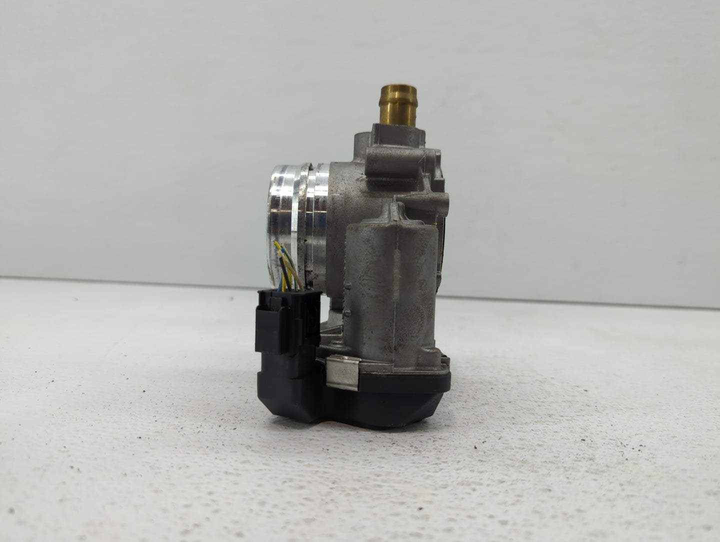 2014-2016 Bmw 428i Throttle Body P/N:1354 7588625-04 1354 7588625-03 Fits Fits 2012 2013 2014 2015 2016 2017 2018 OEM Used A