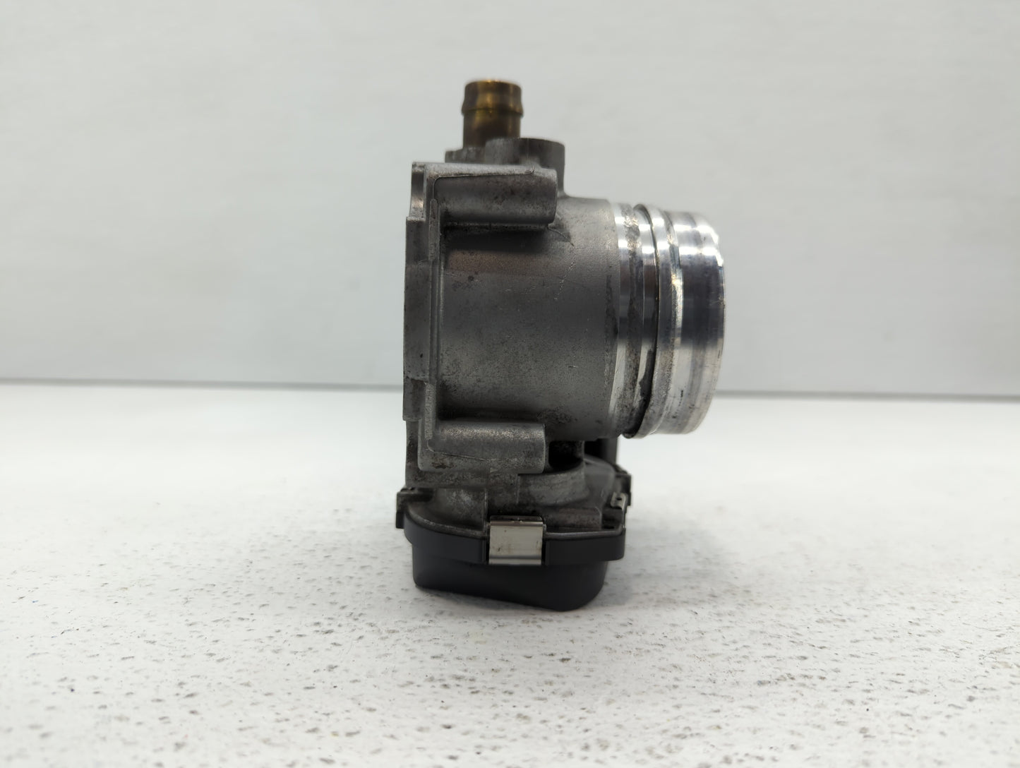 2014-2016 Bmw 428i Throttle Body P/N:1354 7588625-04 1354 7588625-03 Fits Fits 2012 2013 2014 2015 2016 2017 2018 OEM Used A