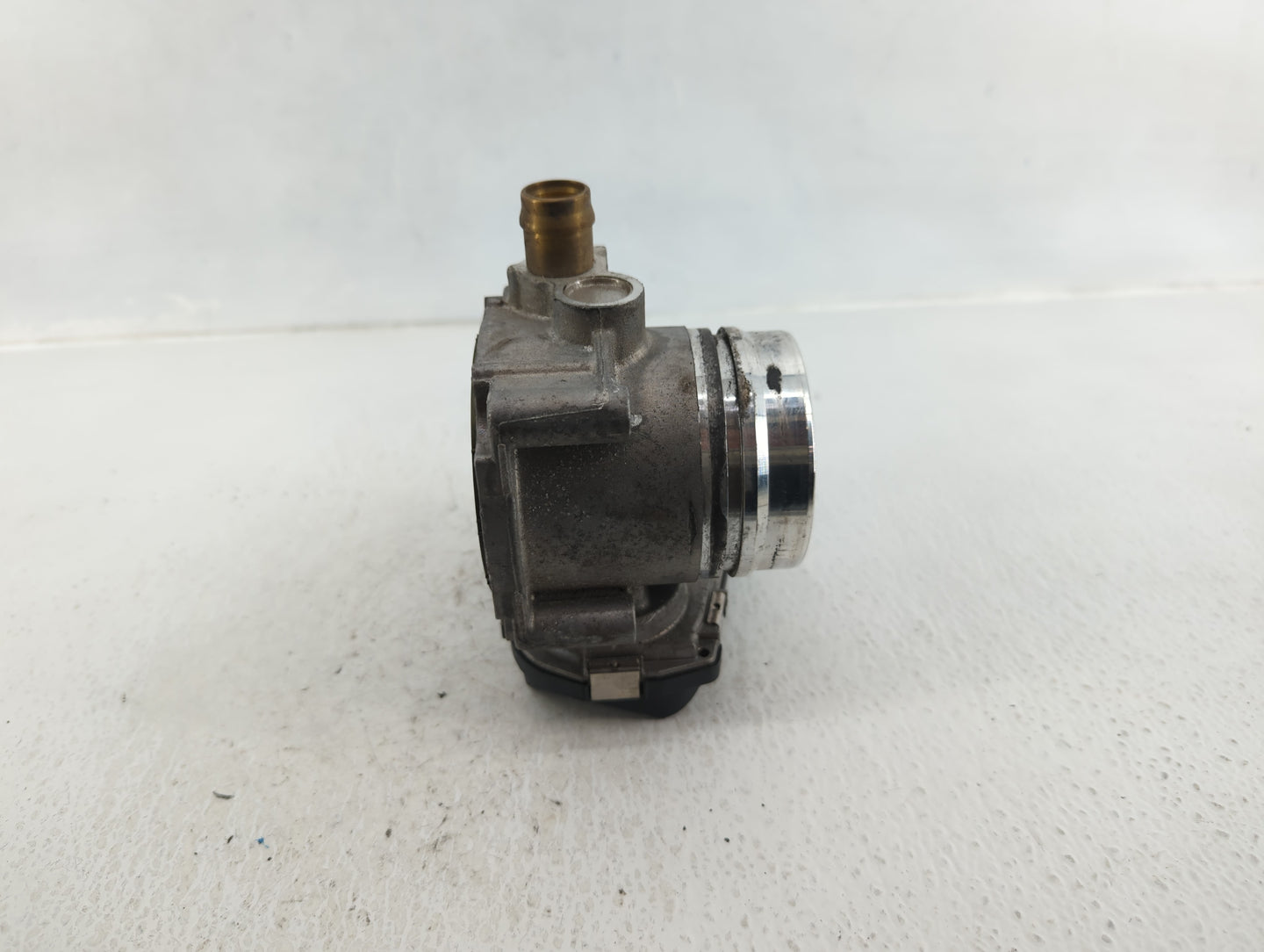 2014-2016 Bmw 428i Throttle Body P/N:A2C83786800 Fits Fits 2012 2013 2014 2015 2016 2017 2018 OEM Used Auto Parts - Oemuseda