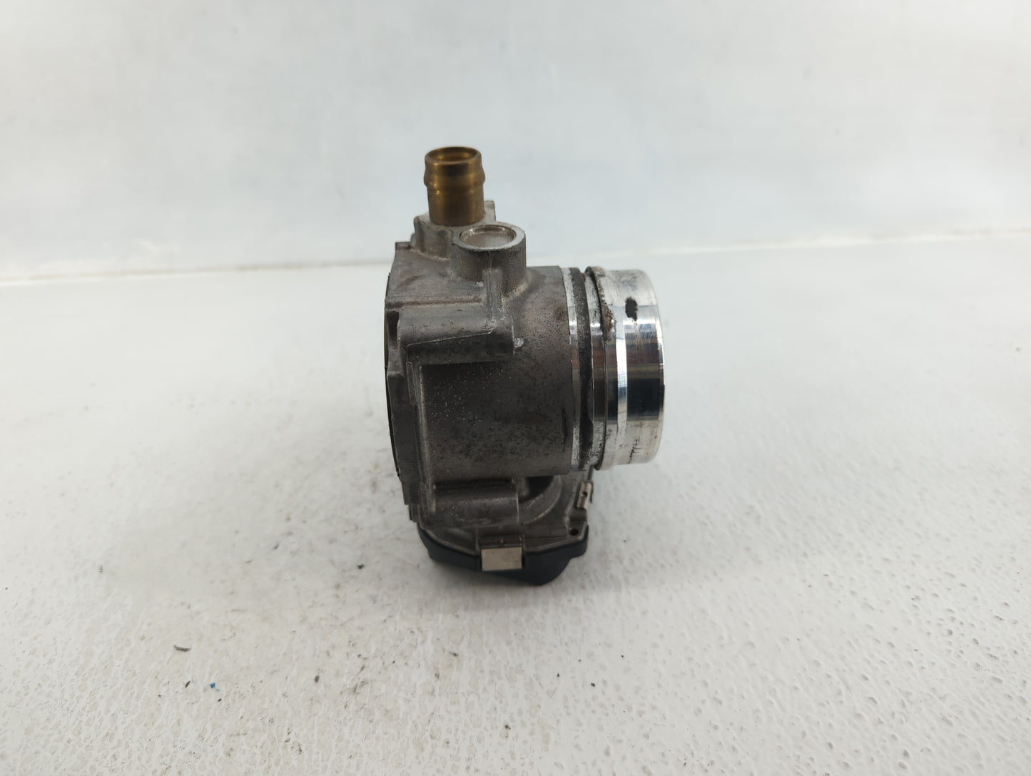 2014-2016 Bmw 428i Throttle Body P/N:A2C83786800 Fits Fits 2012 2013 2014 2015 2016 2017 2018 OEM Used Auto Parts - Oemuseda