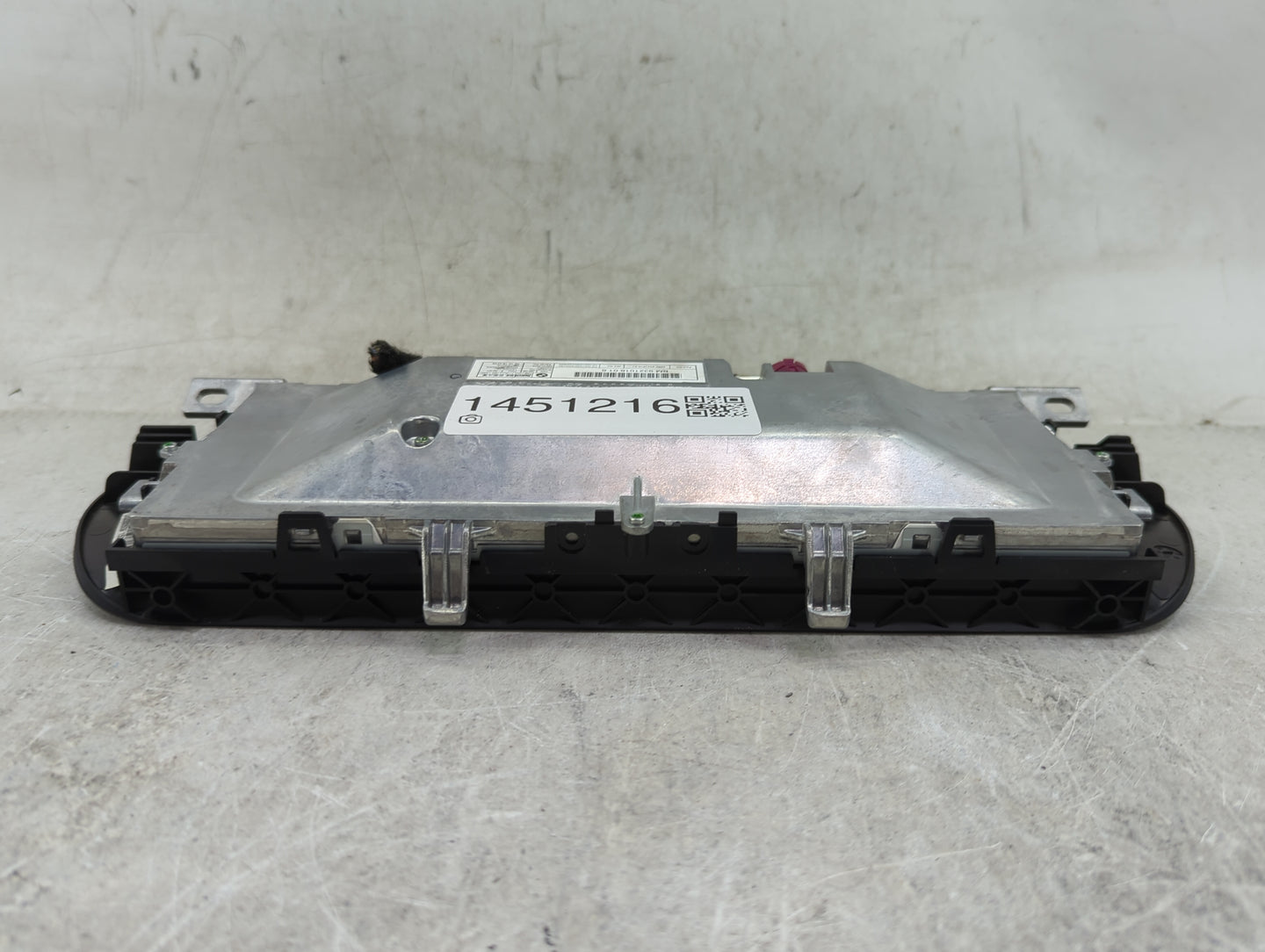 Bmw 528 Information Display Screen - Oemusedautoparts1.com