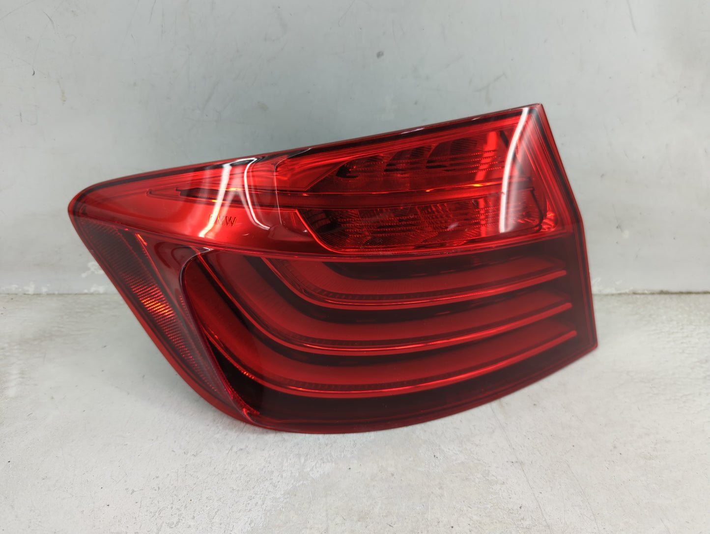 2014-2016 Bmw 528 Tail Light Assembly Driver Left OEM P/N:184080-01 Fits Fits 2014 2015 2016 OEM Used Auto Parts - Oemusedau