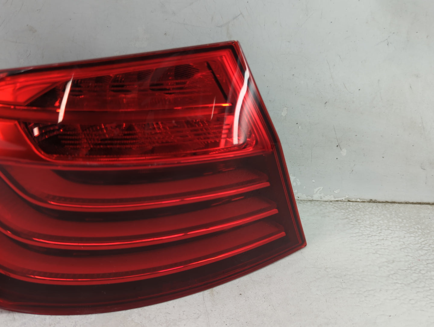 2014-2016 Bmw 528 Tail Light Assembly Driver Left OEM P/N:184080-01 Fits Fits 2014 2015 2016 OEM Used Auto Parts - Oemusedau