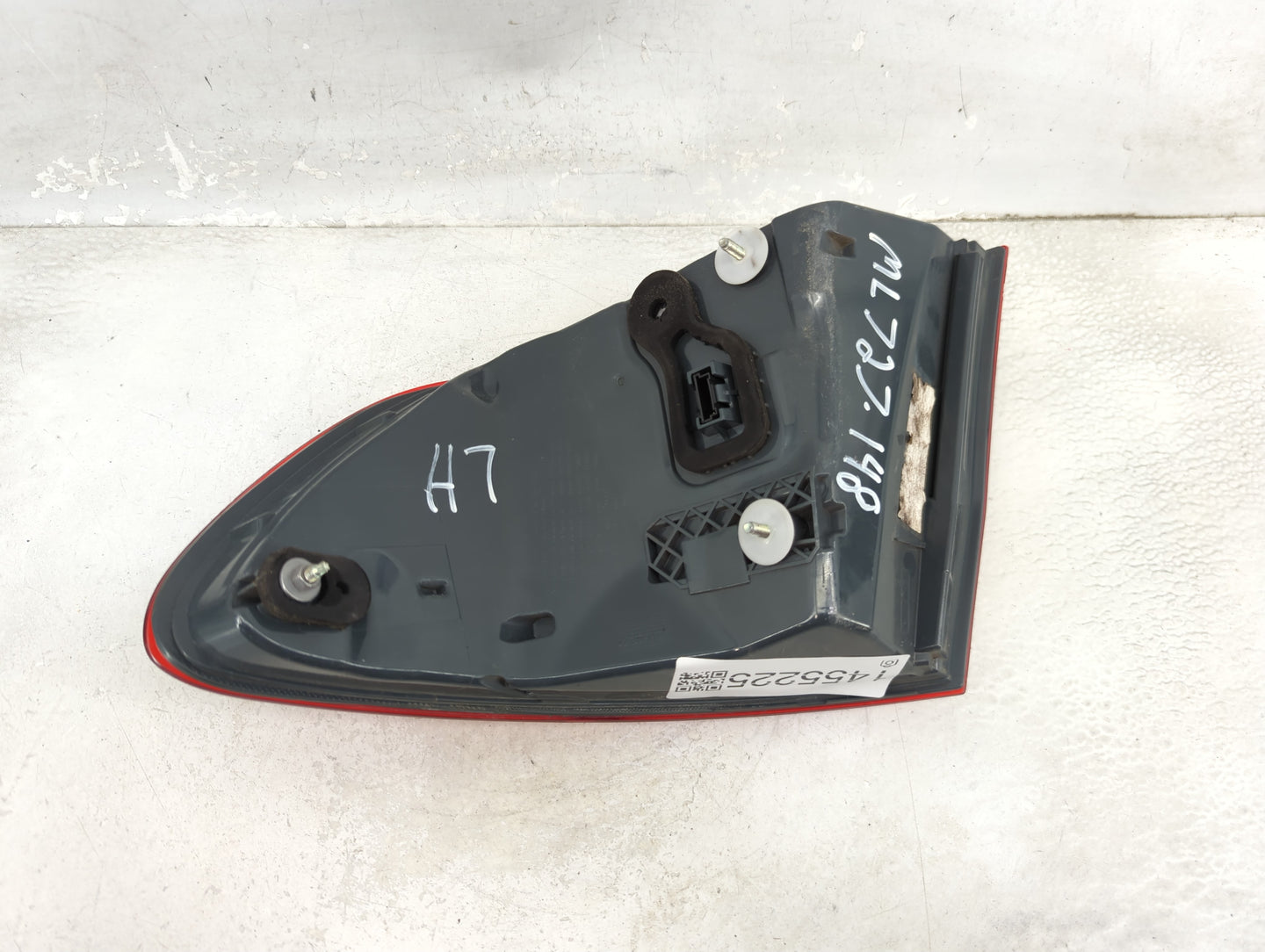 2014-2016 Bmw 528 Tail Light Assembly Driver Left OEM P/N:184080-01 Fits Fits 2014 2015 2016 OEM Used Auto Parts - Oemusedau
