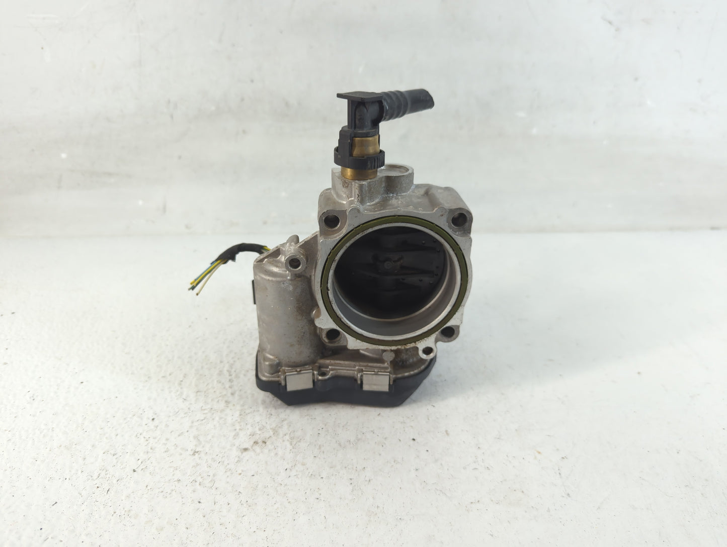 2012-2016 Bmw 528i Throttle Body P/N:1354 7588625-04 Fits Fits 2012 2013 2014 2015 2016 2017 2018 OEM Used Auto Parts - Oemu
