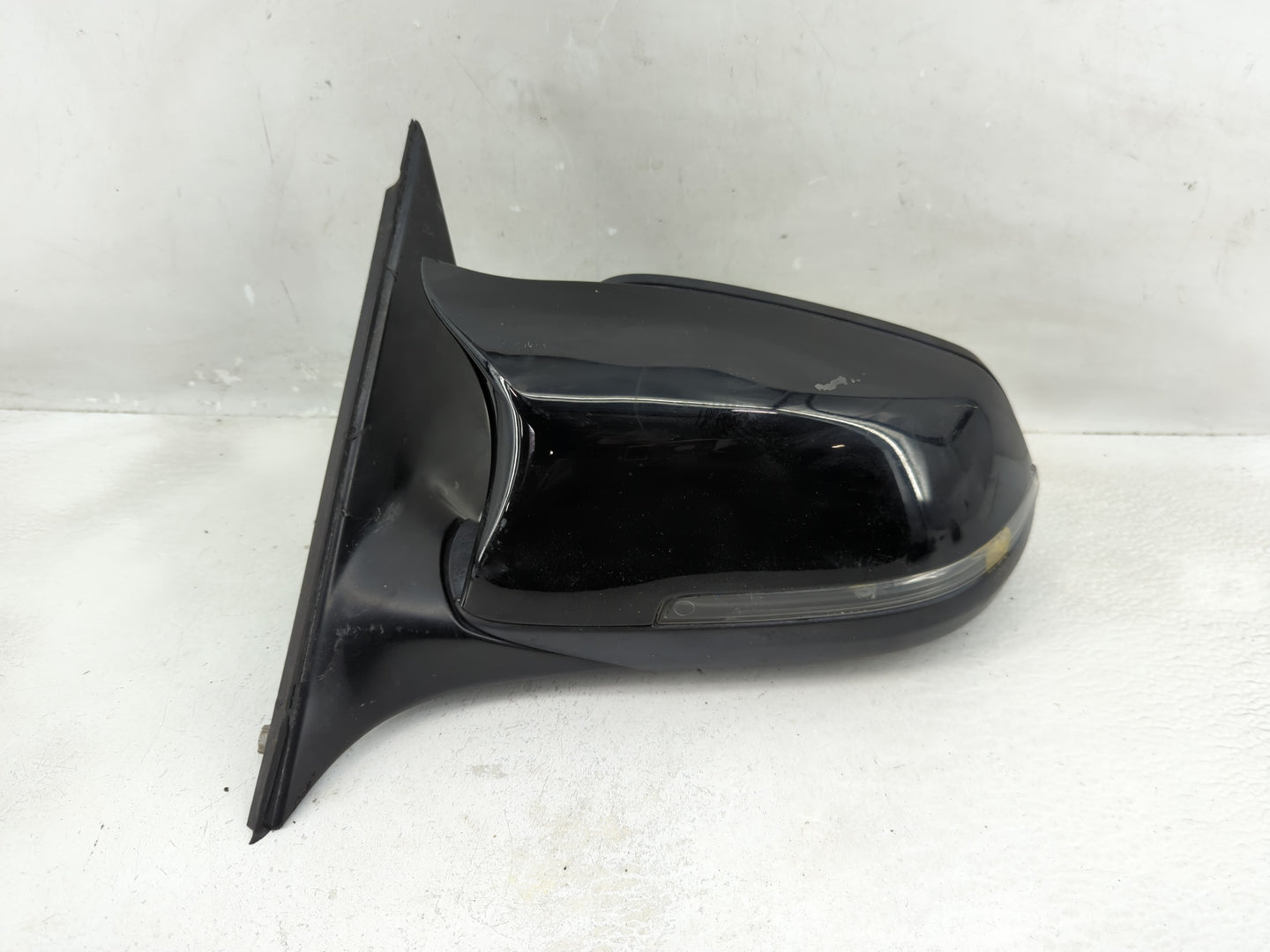 2014-2016 Bmw 528i Driver Side View Mirror - Left Door Mirror OEM Used - Oemusedautoparts1.com