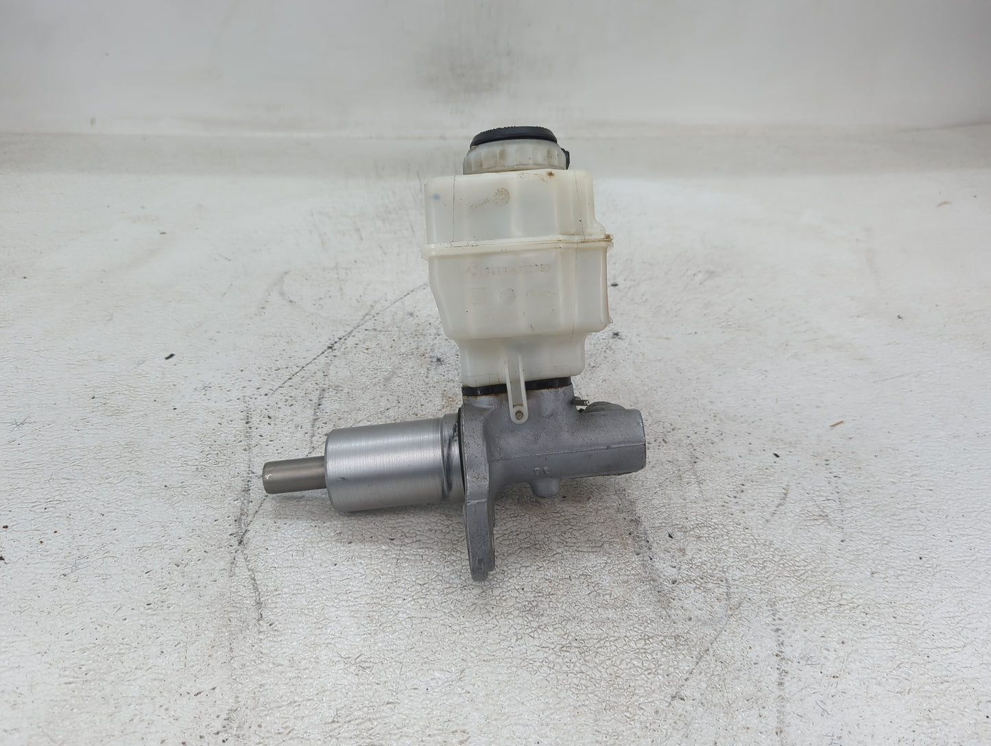 2011-2016 Bmw 528i Brake Master Cylinder - Oemusedautoparts1.com