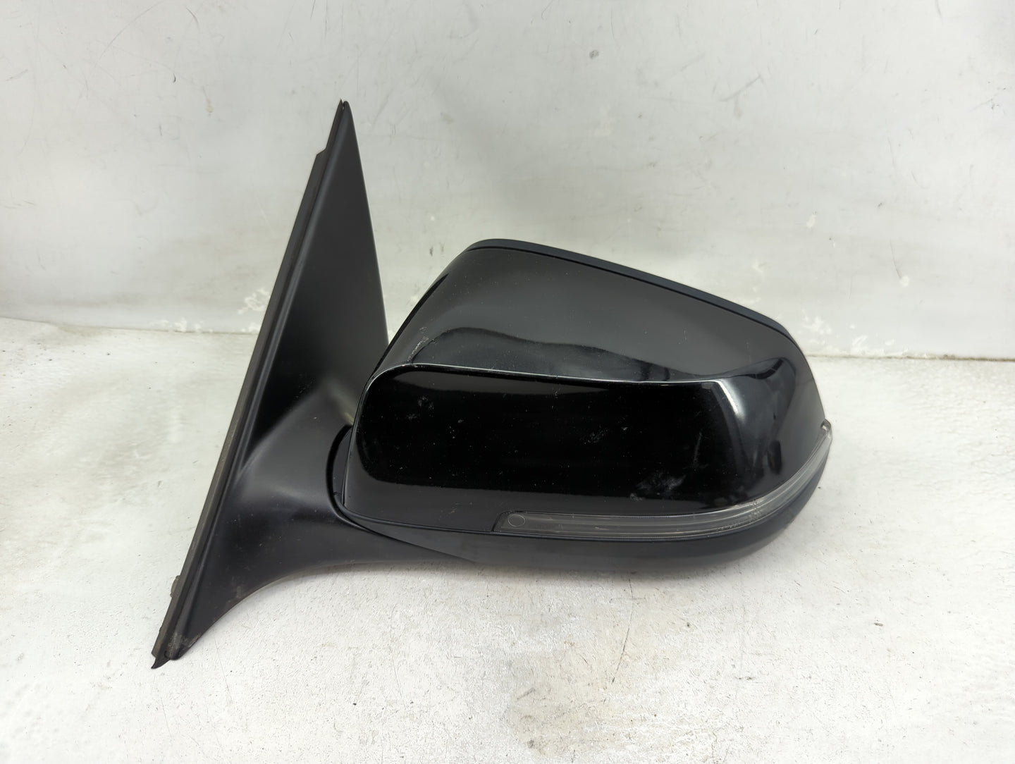 2014-2016 Bmw 528i Driver Side View Mirror - Left Door Mirror OEM Used - Oemusedautoparts1.com