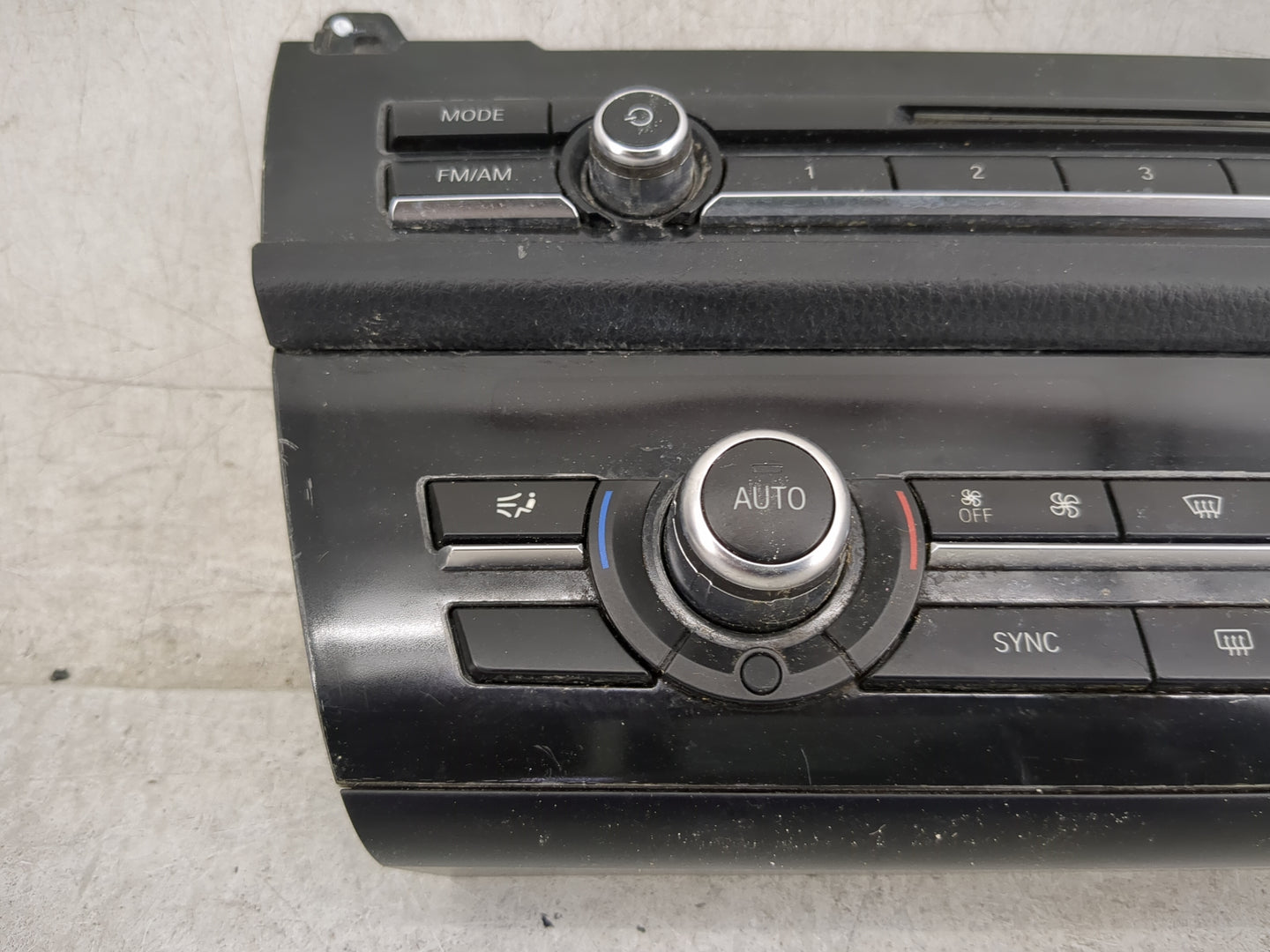 2011-2016 Bmw 528i Climate Control Module Temperature AC/Heater Replacement P/N:PA6 MX GF40 Fits OEM Used Auto Parts - Oemus