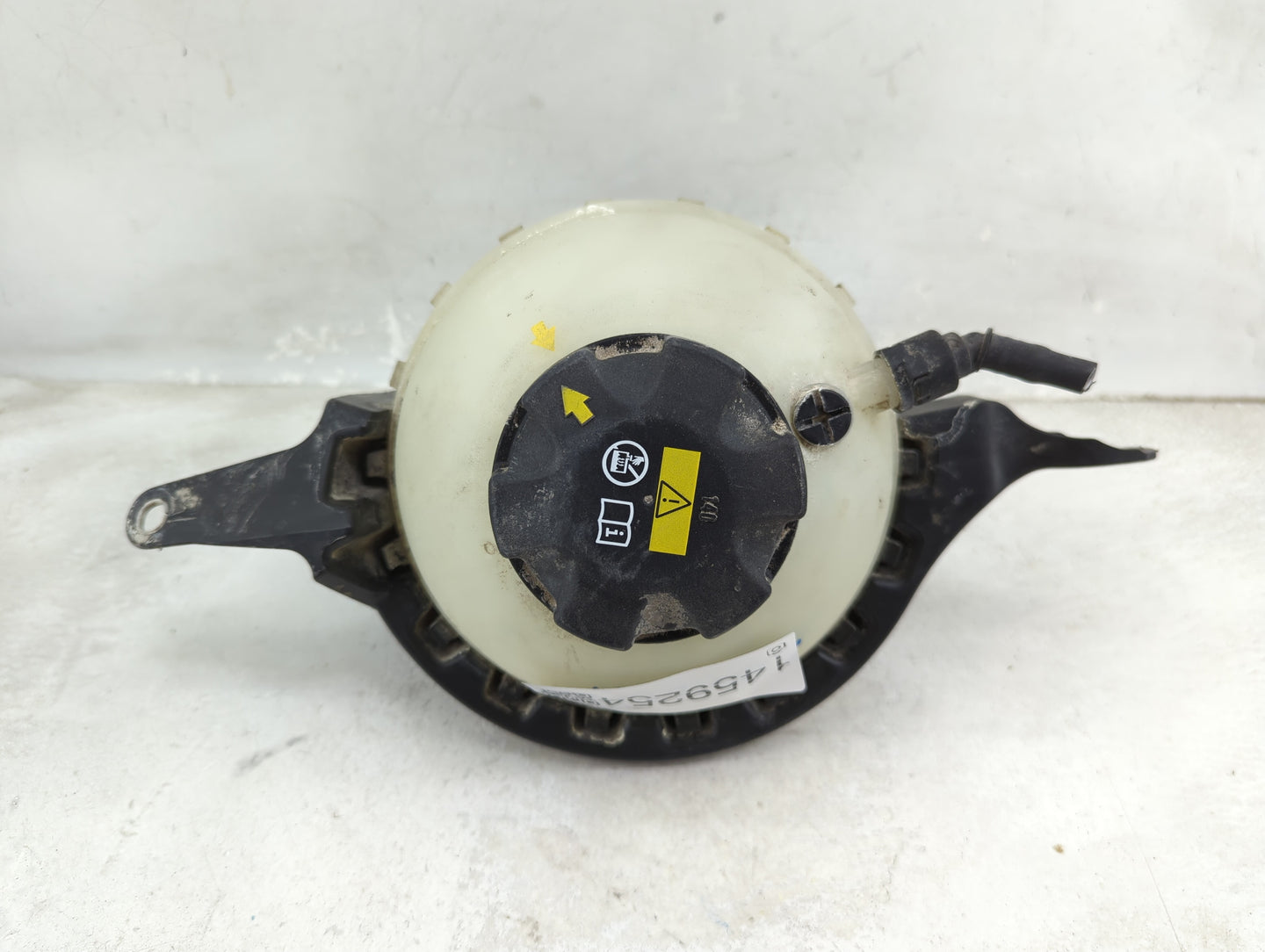 2016 Bmw 528i Radiator Coolant Overflow Expansion Tank Bottle 1459254 - Oemusedautoparts1.com