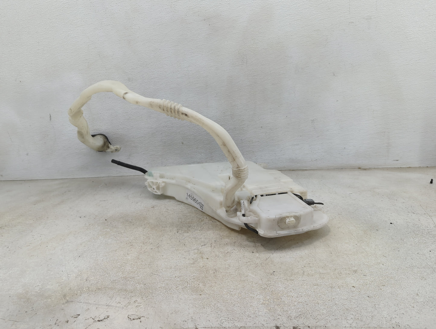 2016 Bmw 528i Windshield Washer Fluid Reservoir Bottle Oem 1459604 - Oemusedautoparts1.com