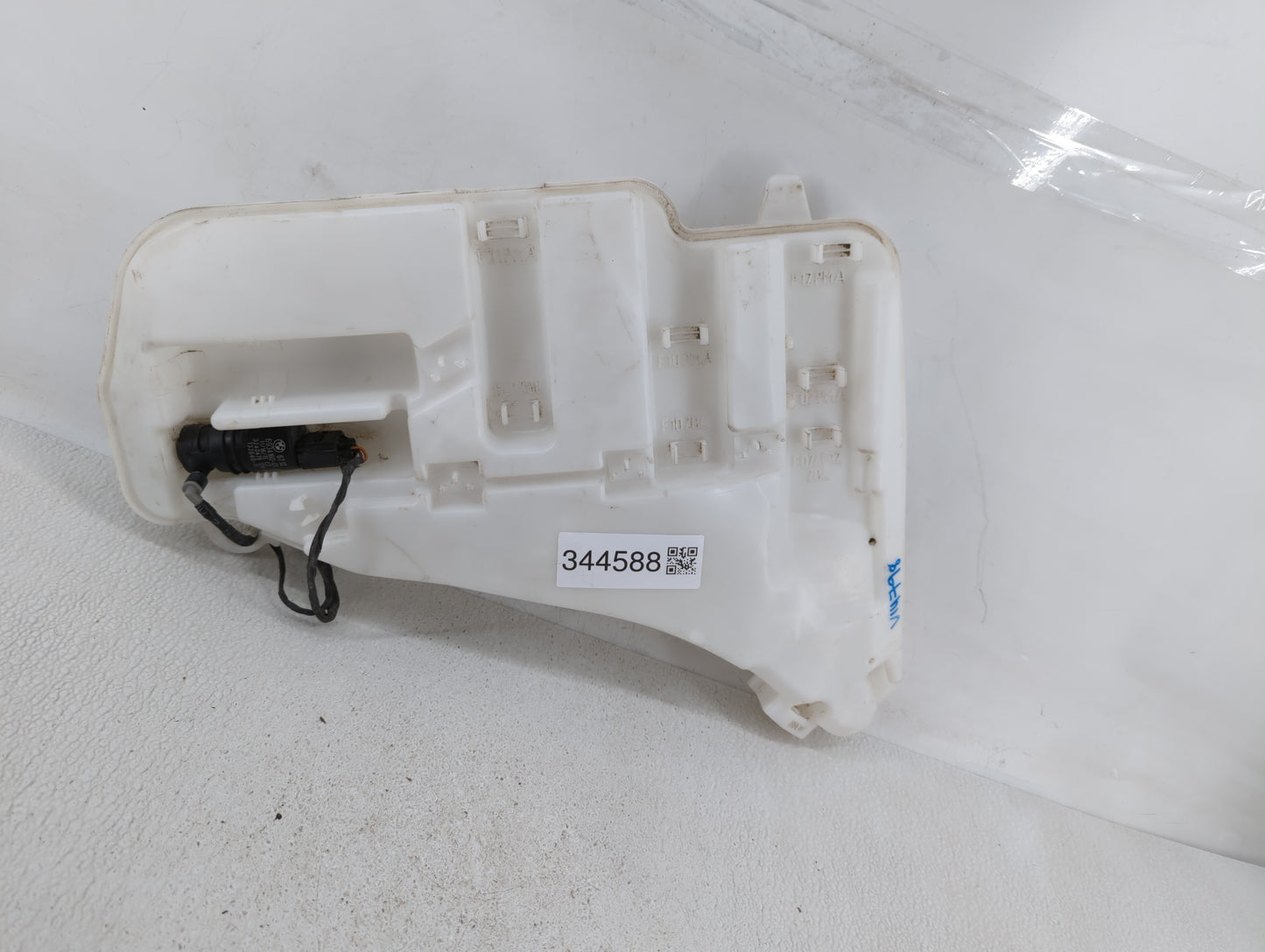2012-2016 Bmw 528i Radiator Coolant Overflow Expansion Tank Bottle - Oemusedautoparts1.com