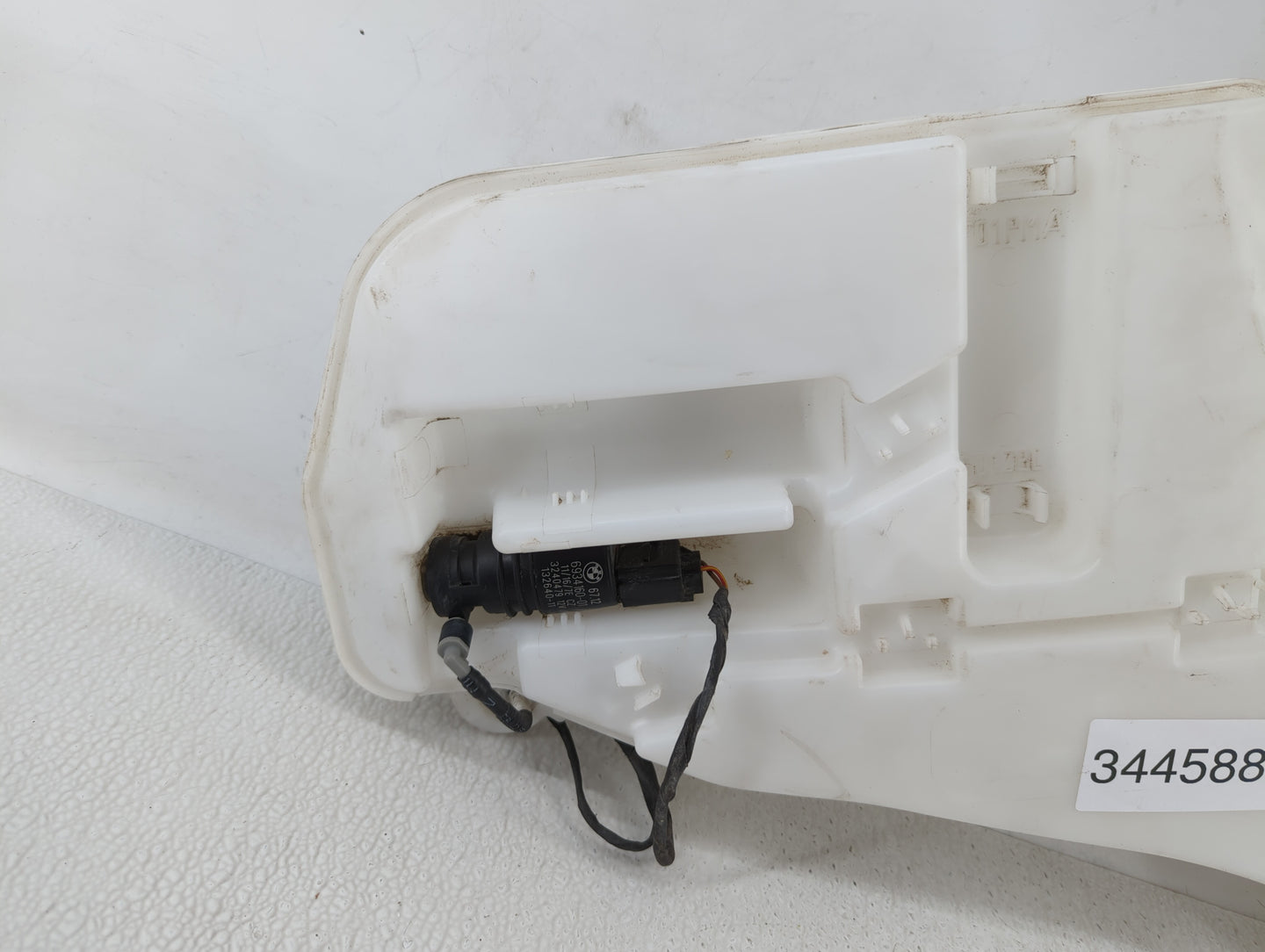2012-2016 Bmw 528i Radiator Coolant Overflow Expansion Tank Bottle - Oemusedautoparts1.com