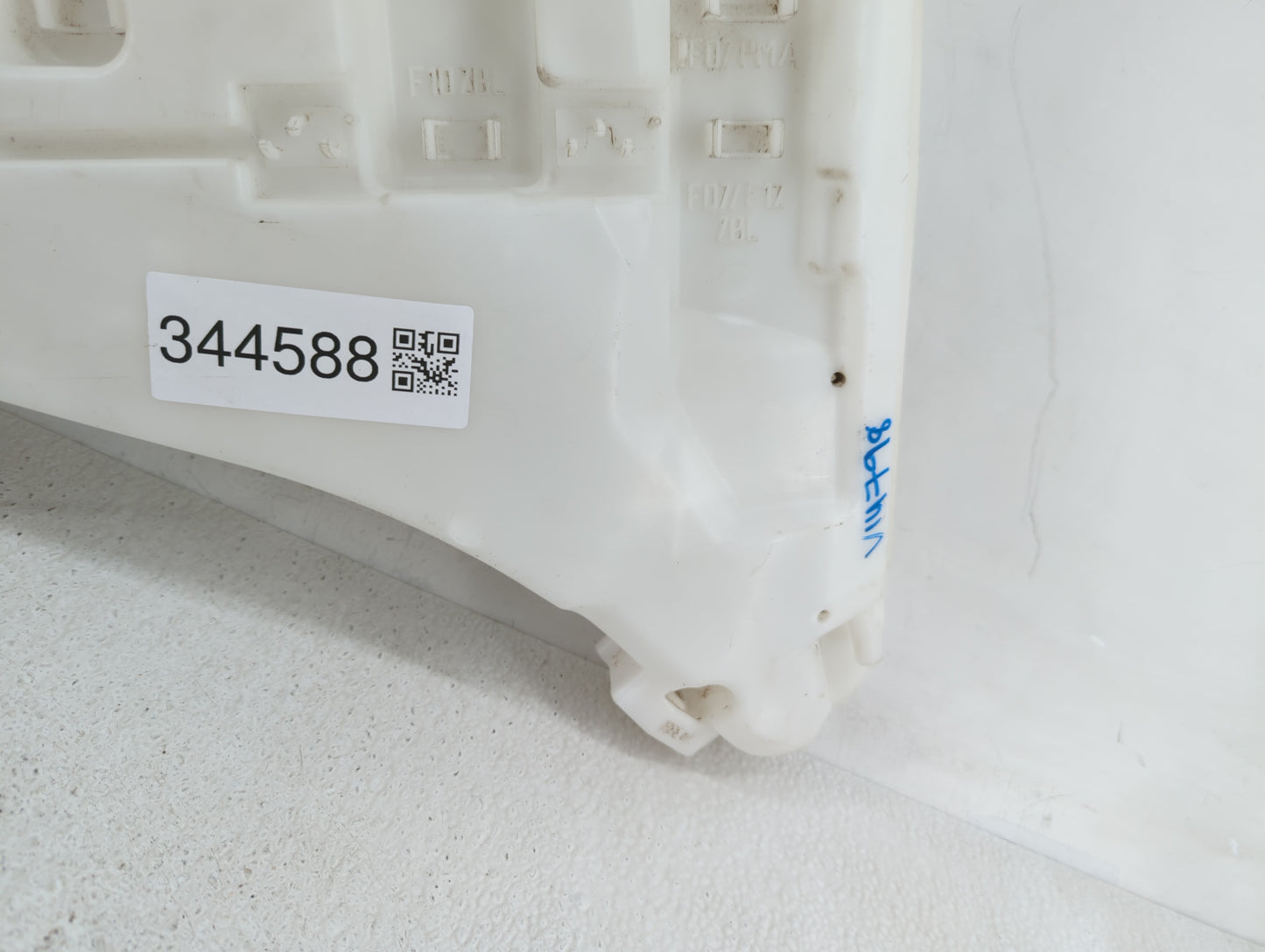 2012-2016 Bmw 528i Radiator Coolant Overflow Expansion Tank Bottle - Oemusedautoparts1.com