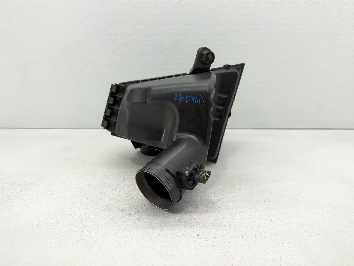 2012-2016 Bmw 528i Air Cleaner Intake-duct Hose Tube 420875 - Oemusedautoparts1.com