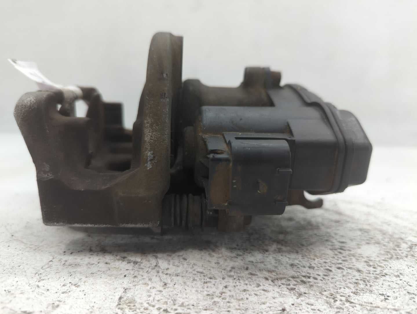 2011-2016 Bmw 528i Front Passenger Right Brake Caliper - Oemusedautoparts1.com
