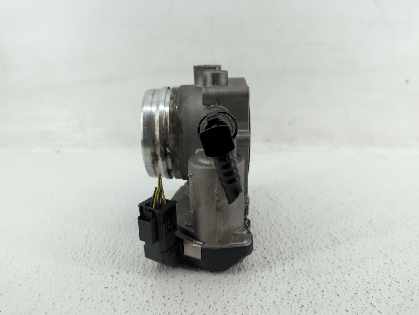 2010-2017 Bmw 535i Throttle Body P/N:1354 7597871-01 Fits Fits 2010 2011 2012 2013 2014 2015 2016 2017 2018 2019 2020 OEM Us