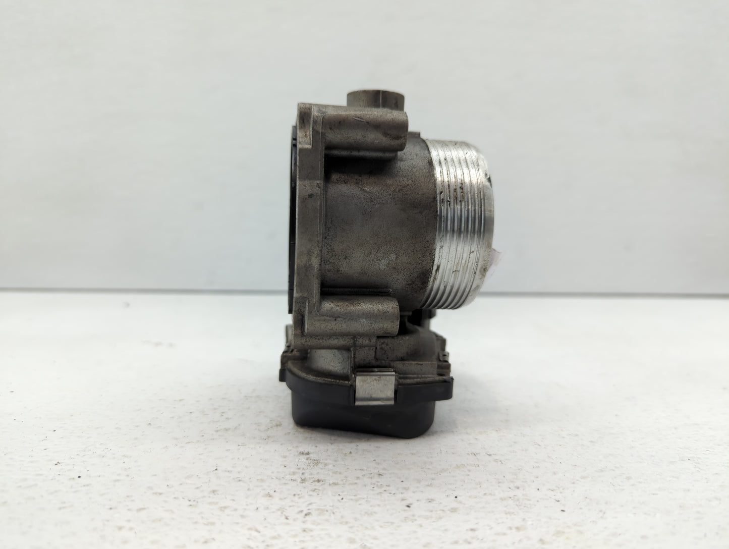 2010-2016 Bmw 550i Throttle Body P/N:1354 7555944-05 Fits Fits 2008 2009 2010 2011 2012 2013 2014 2015 2016 2017 2018 2019 O