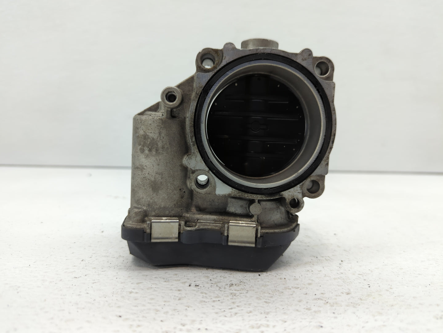 2010-2016 Bmw 550i Throttle Body P/N:1354 7555944-05 Fits Fits 2008 2009 2010 2011 2012 2013 2014 2015 2016 2017 2018 2019 O
