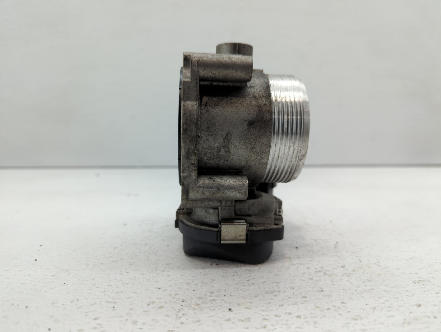 2010-2016 Bmw 550i Throttle Body P/N:1354 7555944-05 Fits Fits 2008 2009 2010 2011 2012 2013 2014 2015 2016 2017 2018 2019 O