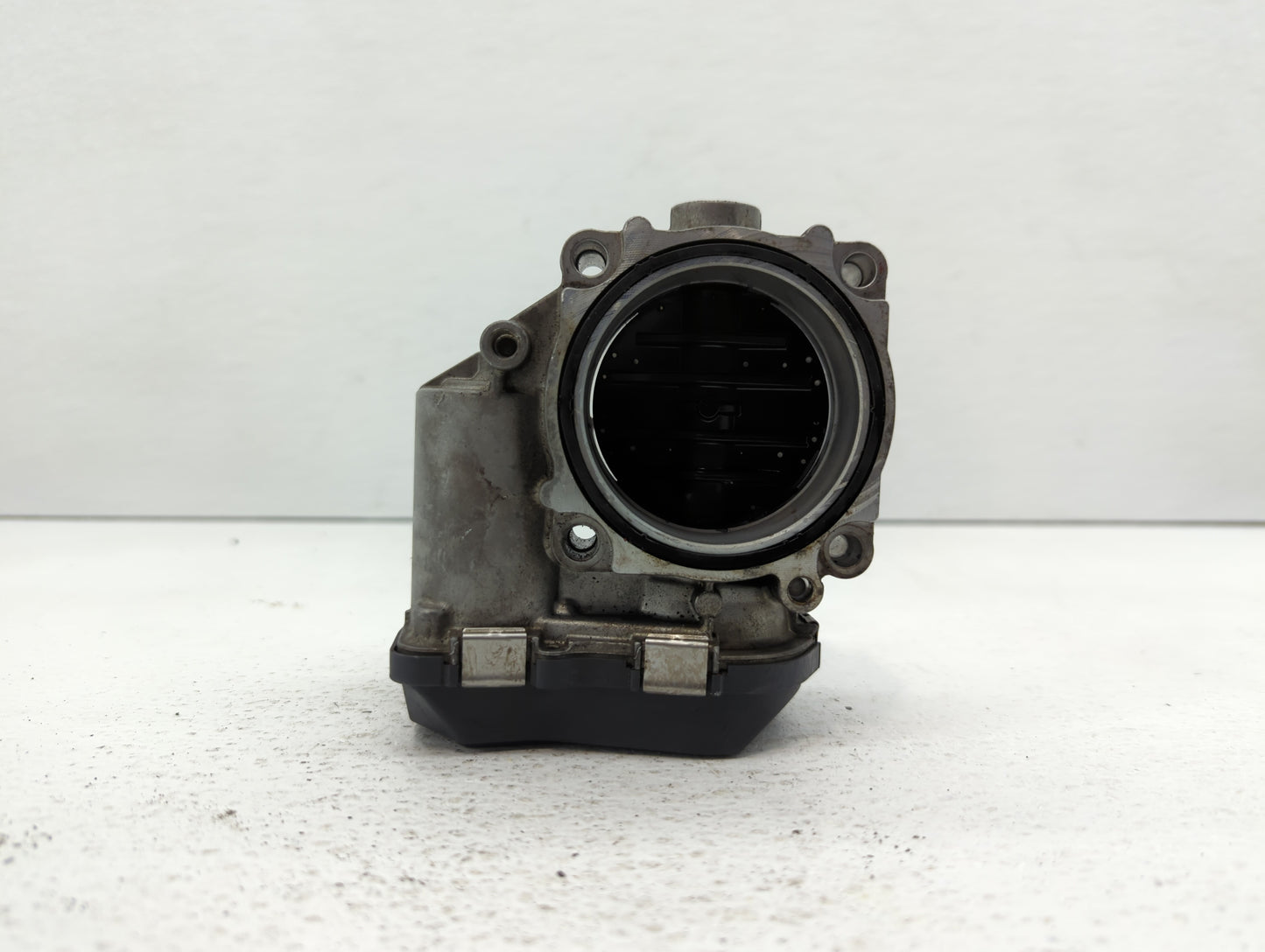 2010-2016 Bmw 550i Throttle Body P/N:1354 7555944-03 1354 7555944-05 Fits OEM Used Auto Parts - Oemusedautoparts1.com