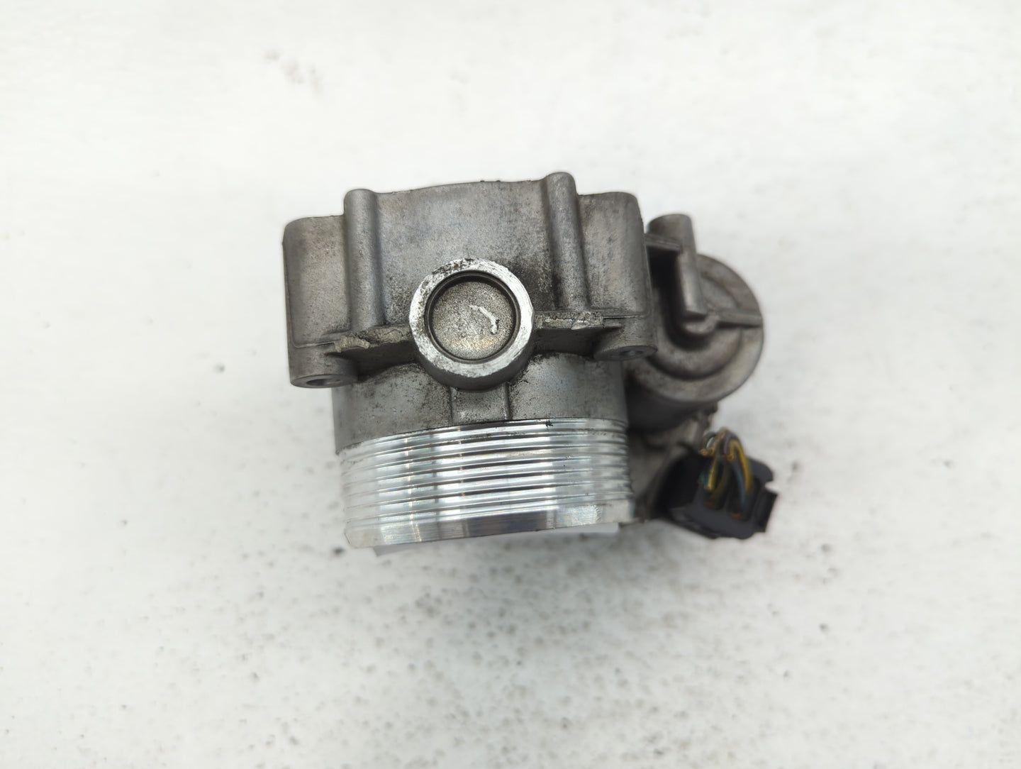 2010-2016 Bmw 550i Throttle Body P/N:1354 7555944-03 1354 7555944-05 Fits OEM Used Auto Parts - Oemusedautoparts1.com