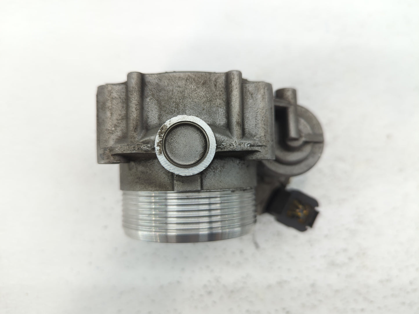 2010-2016 Bmw 550i Throttle Body P/N:1354 7555944-05 1354 7555944-03 Fits OEM Used Auto Parts - Oemusedautoparts1.com