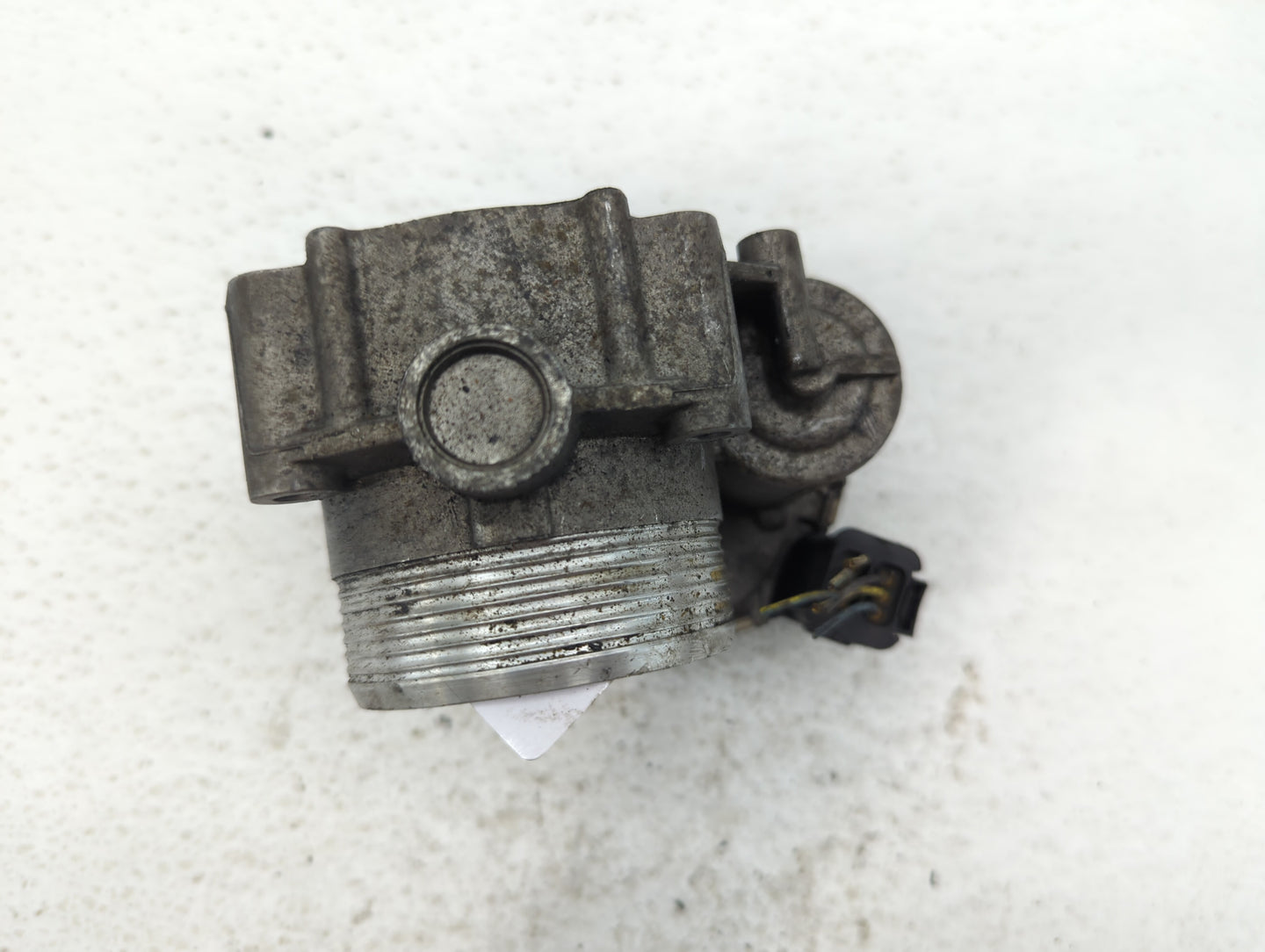 2010-2016 Bmw 550i Throttle Body P/N:1354 7555944-03 1354 7555944-05 Fits OEM Used Auto Parts - Oemusedautoparts1.com