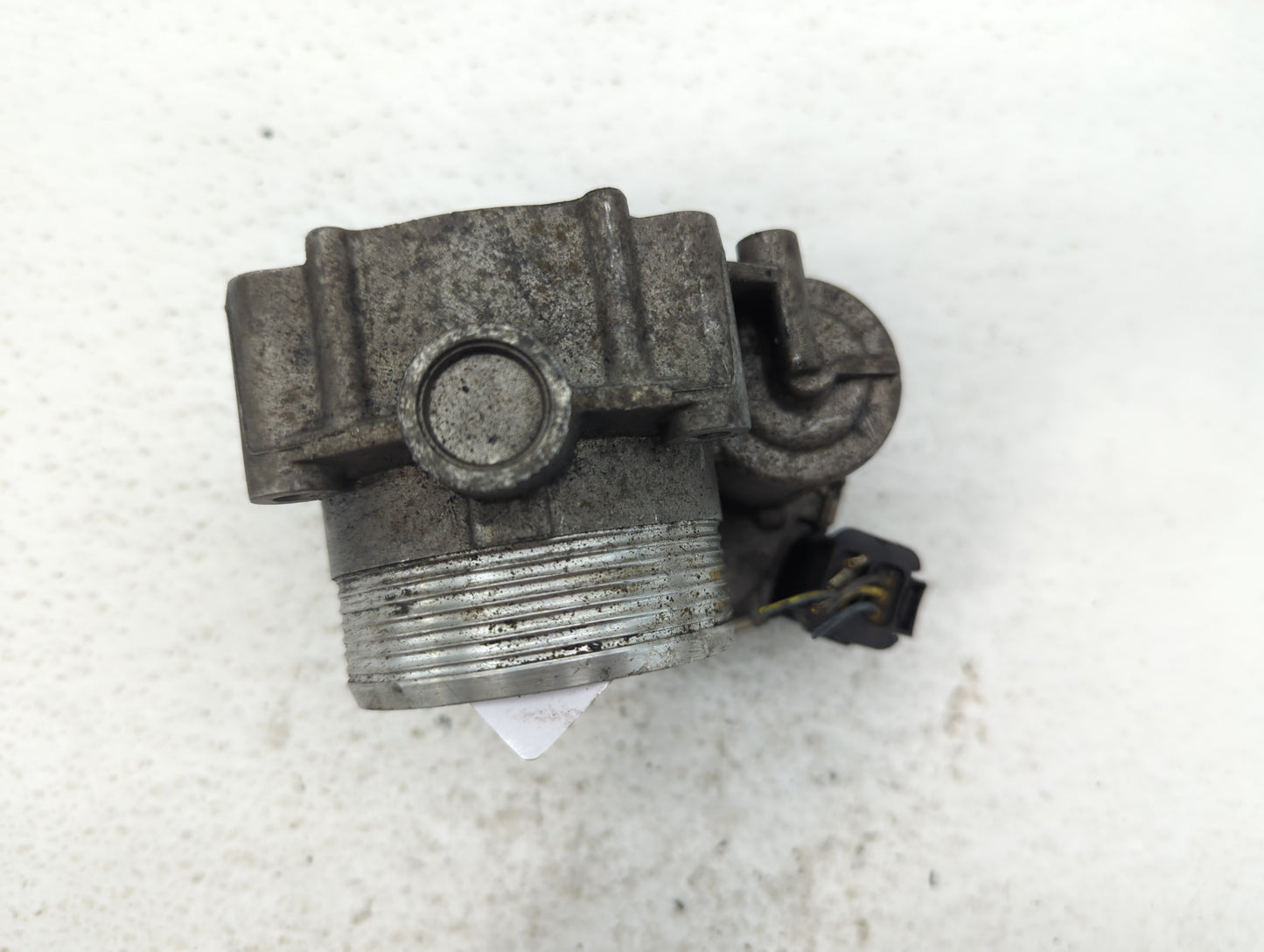 2010-2016 Bmw 550i Throttle Body P/N:1354 7555944-03 1354 7555944-05 Fits OEM Used Auto Parts - Oemusedautoparts1.com
