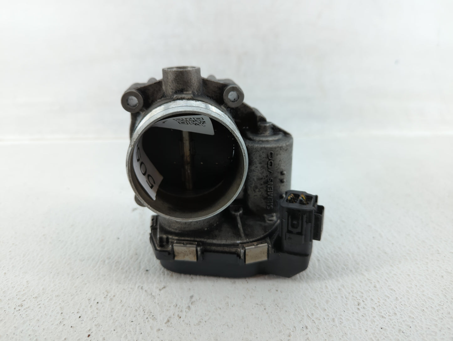 2010-2016 Bmw 550i Throttle Body P/N:1354 7555944-03 1354 7555944-05 Fits OEM Used Auto Parts - Oemusedautoparts1.com
