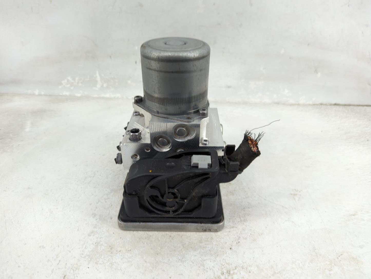2016-2019 Bmw 750 ABS Pump Control Module Replacement P/N:34516882933 34526882935 Fits Fits 2016 2017 2018 2019 2020 2021 OE