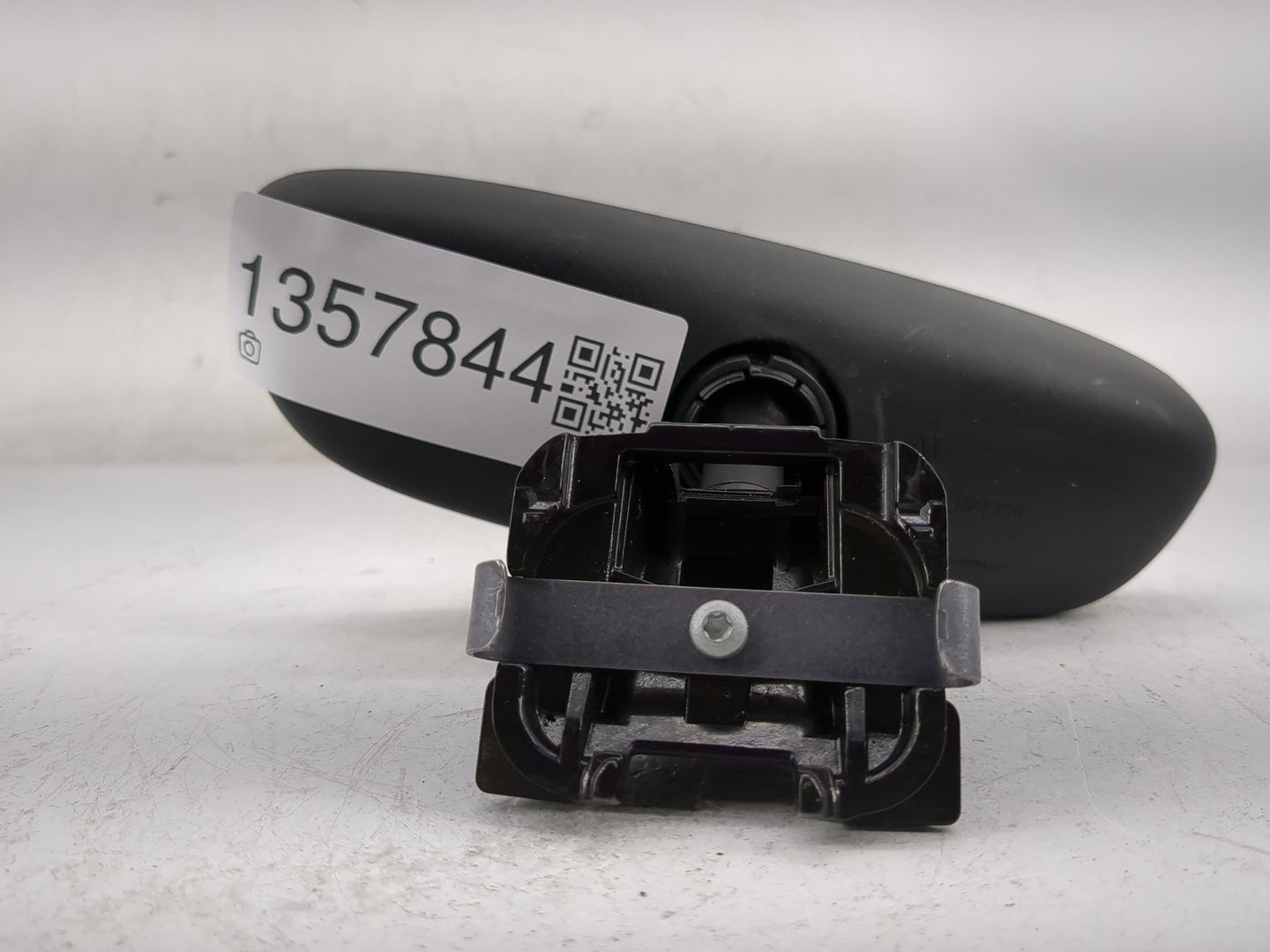 2016-2017 Bmw M2 Interior Rear View Mirror Replacement OEM P/N:9285380 Fits Fits 2014 2015 2016 2017 OEM Used Auto Parts - O