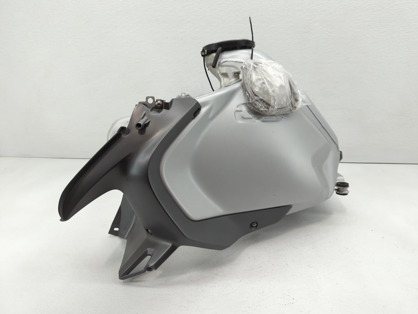 2016 Fob Case Bmw Motorcycle Fuel Gas Petrol Tank - Oemusedautoparts1.com