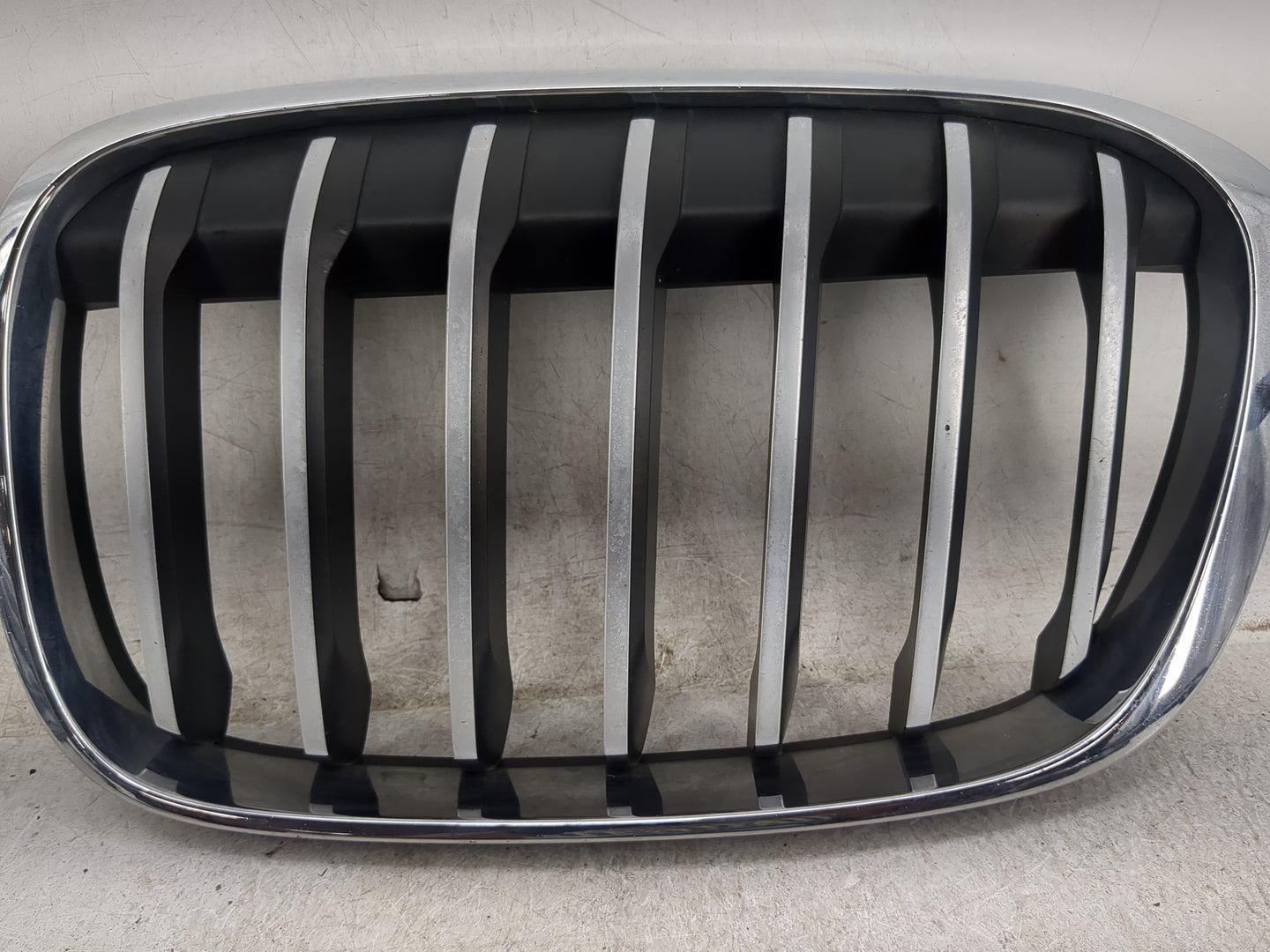 2016-2019 Bmw X1 Front Grille Bumper Not Included 1459947 - Oemusedautoparts1.com