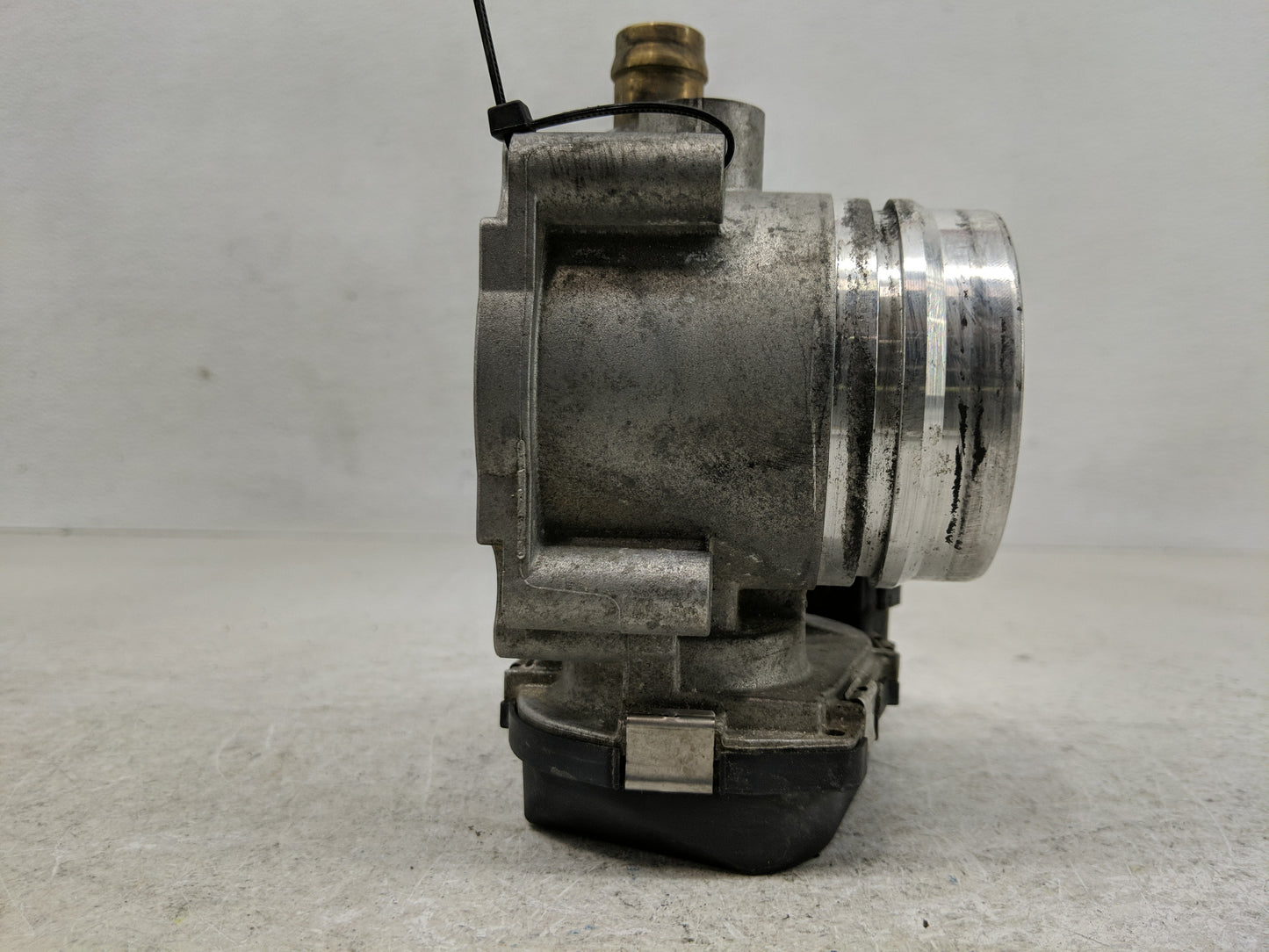 2013-2017 Bmw X3 Throttle Body P/N:1354 7588625-04 Fits Fits 2012 2013 2014 2015 2016 2017 2018 OEM Used Auto Parts - Oemuse