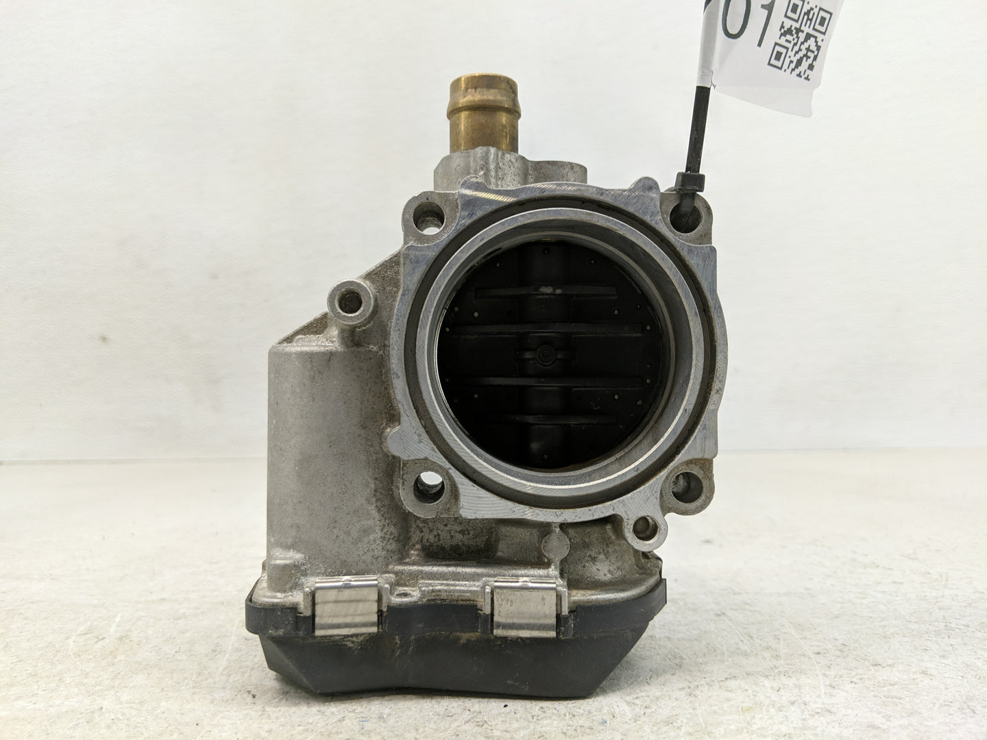 2013-2017 Bmw X3 Throttle Body P/N:36387 17647 36387 17648, 1354 7588625-04 Fits Fits 2012 2013 2014 2015 2016 2017 2018 OEM