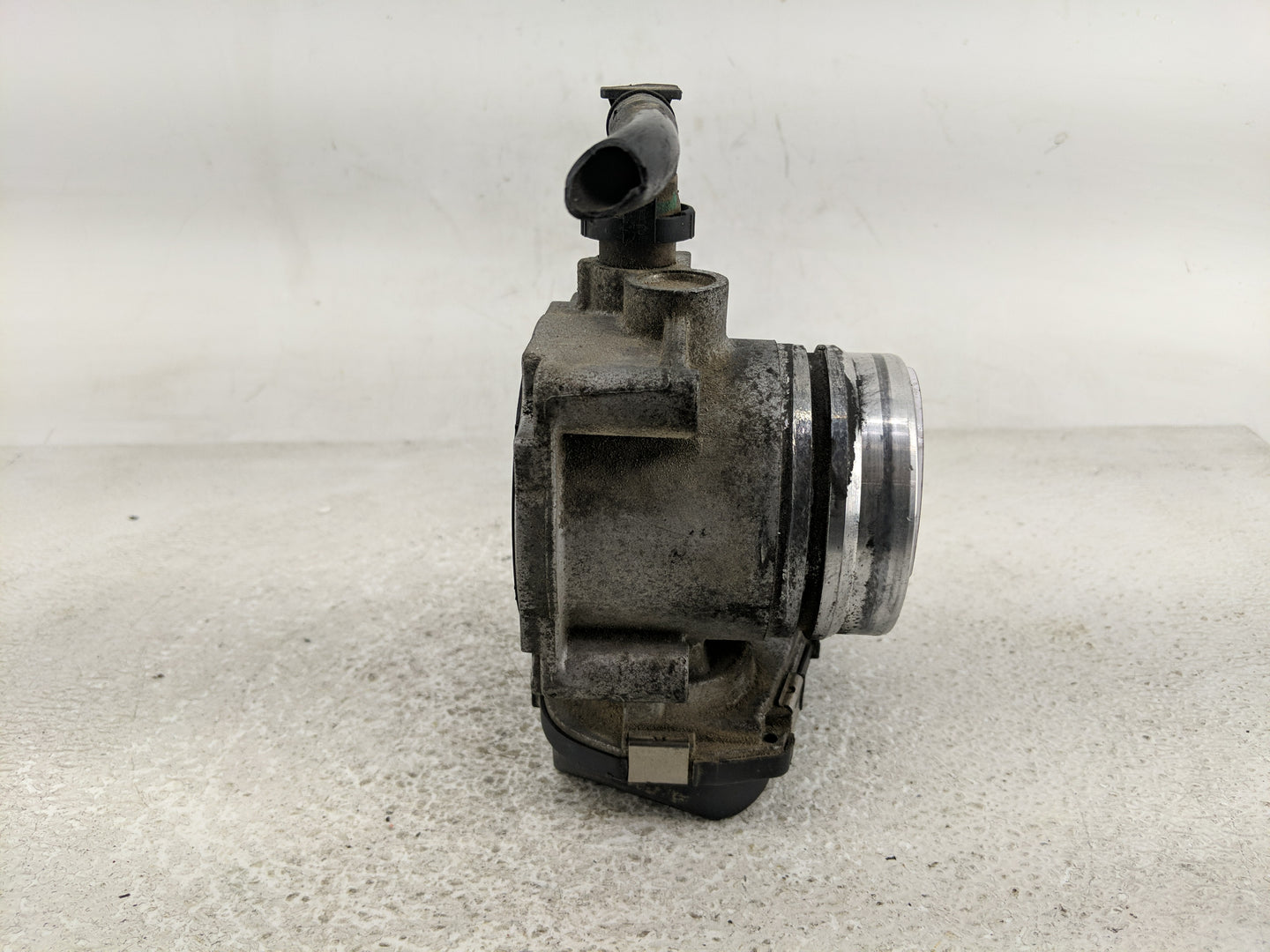 2013-2017 Bmw X3 Throttle Body P/N:36387 17647 36387 17648, 1354 7588625-04 Fits Fits 2012 2013 2014 2015 2016 2017 2018 OEM