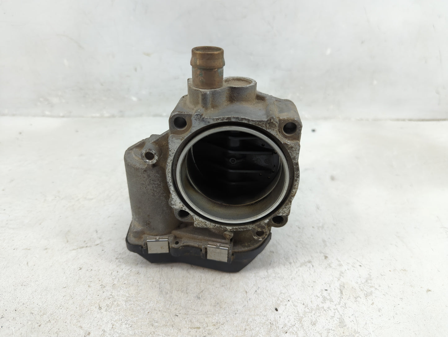 2013-2017 Bmw X3 Throttle Body P/N:7588625-04 A2C83786800 Fits Fits 2012 2013 2014 2015 2016 2017 2018 OEM Used Auto Parts -