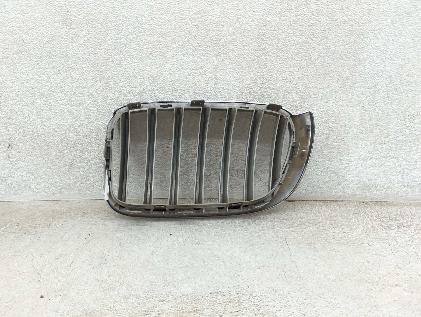 Bmw X3 Front Grille Bumper Not Included 1460093 - Oemusedautoparts1.com