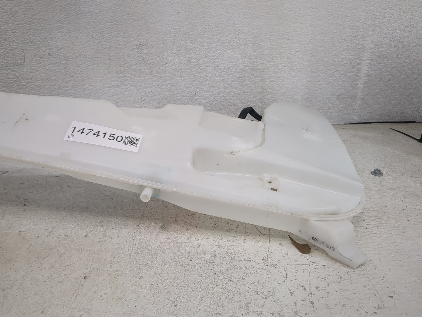 2011-2017 Bmw X3 Windshield Washer Fluid Reservoir Bottle Oem - Oemusedautoparts1.com