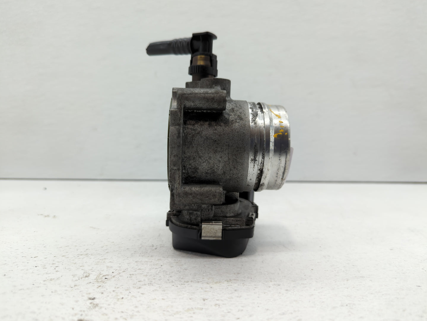 2013-2017 Bmw X3 Throttle Body P/N:1354 7588625-04 1354 7588625-03 Fits Fits 2012 2013 2014 2015 2016 2017 2018 OEM Used Aut