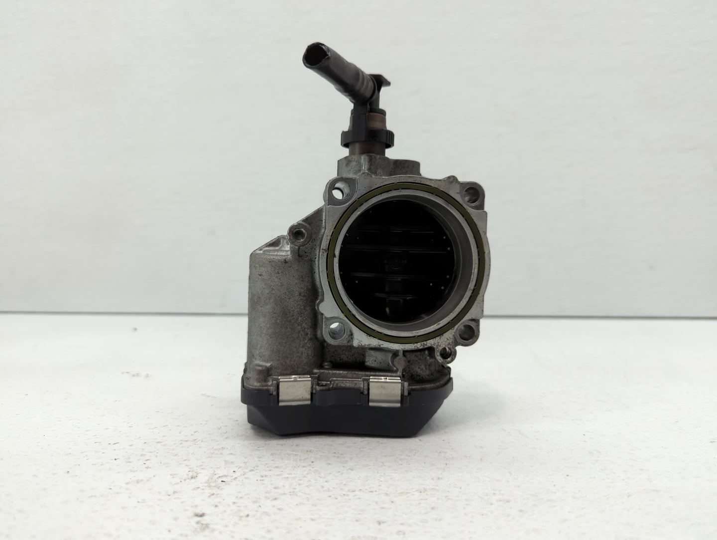 2013-2017 Bmw X3 Throttle Body P/N:1354 7588625-04 1354 7588625-03 Fits Fits 2012 2013 2014 2015 2016 2017 2018 OEM Used Aut