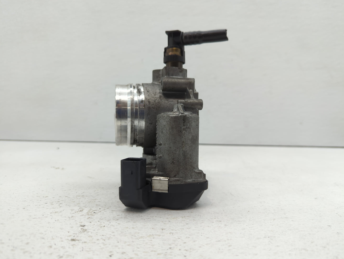 2013-2017 Bmw X3 Throttle Body P/N:1354 7588625-04 1354 7588625-03 Fits Fits 2012 2013 2014 2015 2016 2017 2018 OEM Used Aut