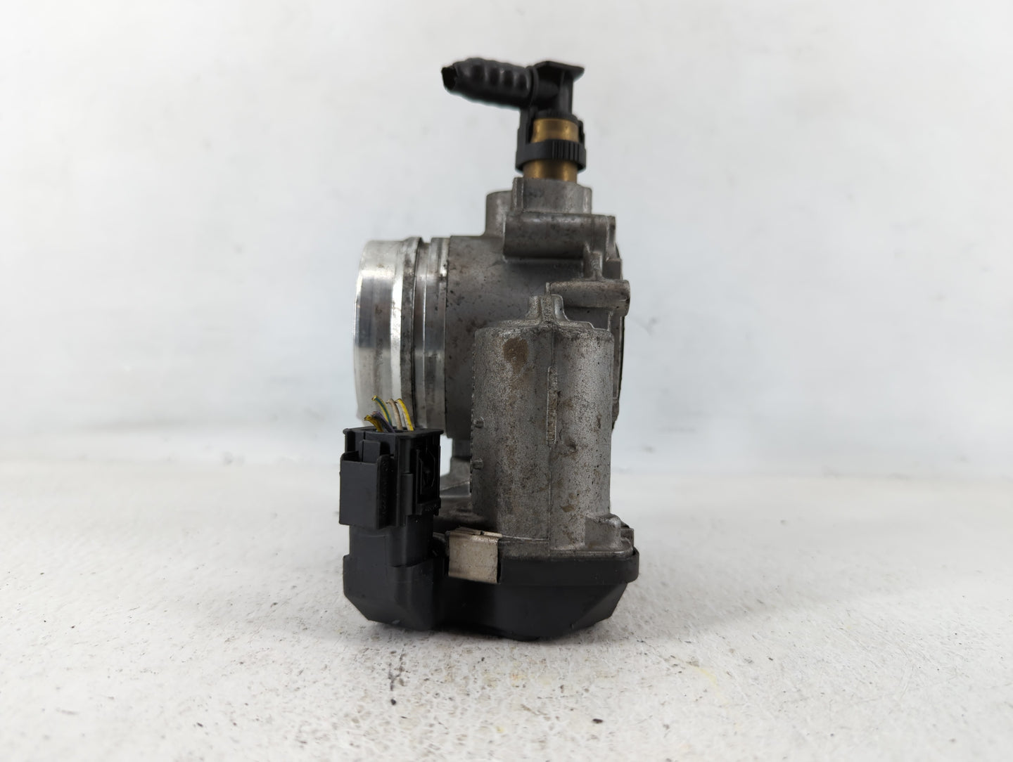 2013-2017 Bmw X3 Throttle Body P/N:1354 7588625-04 Fits Fits 2012 2013 2014 2015 2016 2017 2018 OEM Used Auto Parts - Oemuse