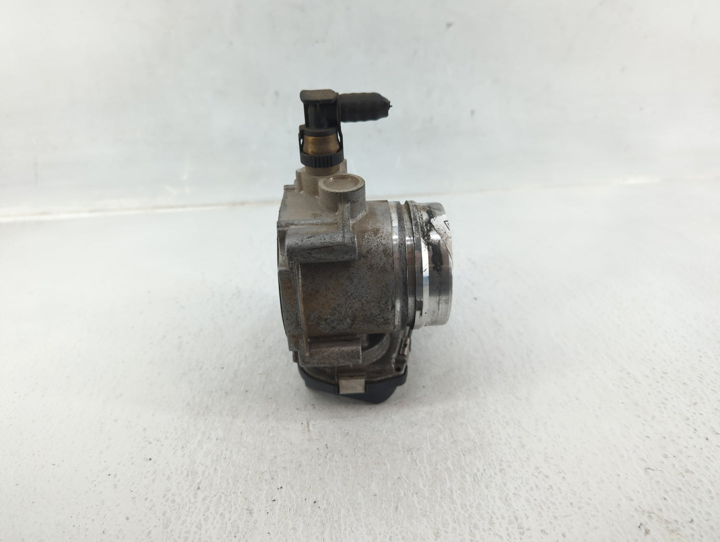 2013-2017 Bmw X3 Throttle Body P/N:32262 07393 A2C83786800 Fits Fits 2012 2013 2014 2015 2016 2017 2018 OEM Used Auto Parts 