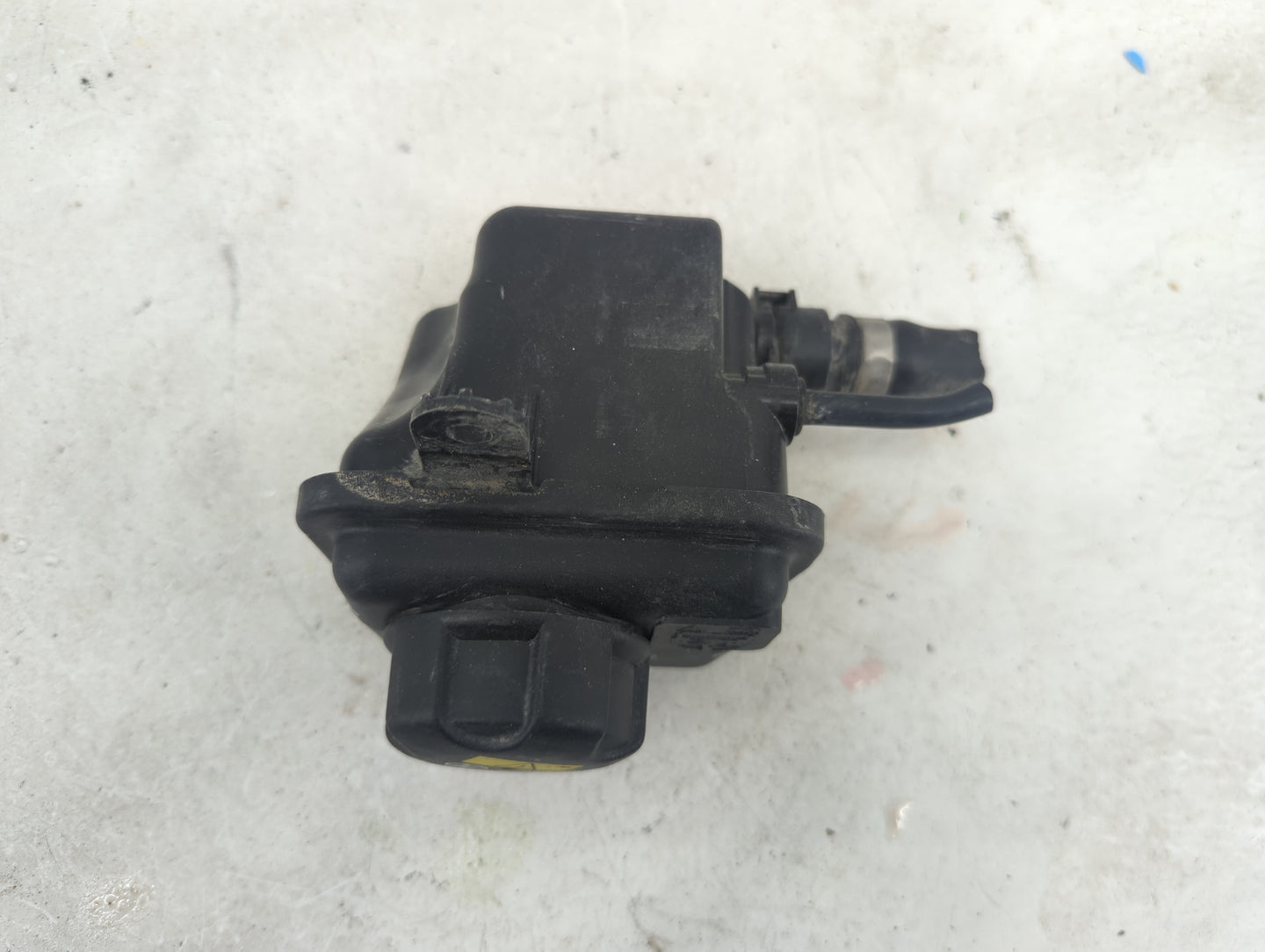 2015-2018 Bmw X5 Radiator Coolant Overflow Expansion Tank Bottle - Oemusedautoparts1.com